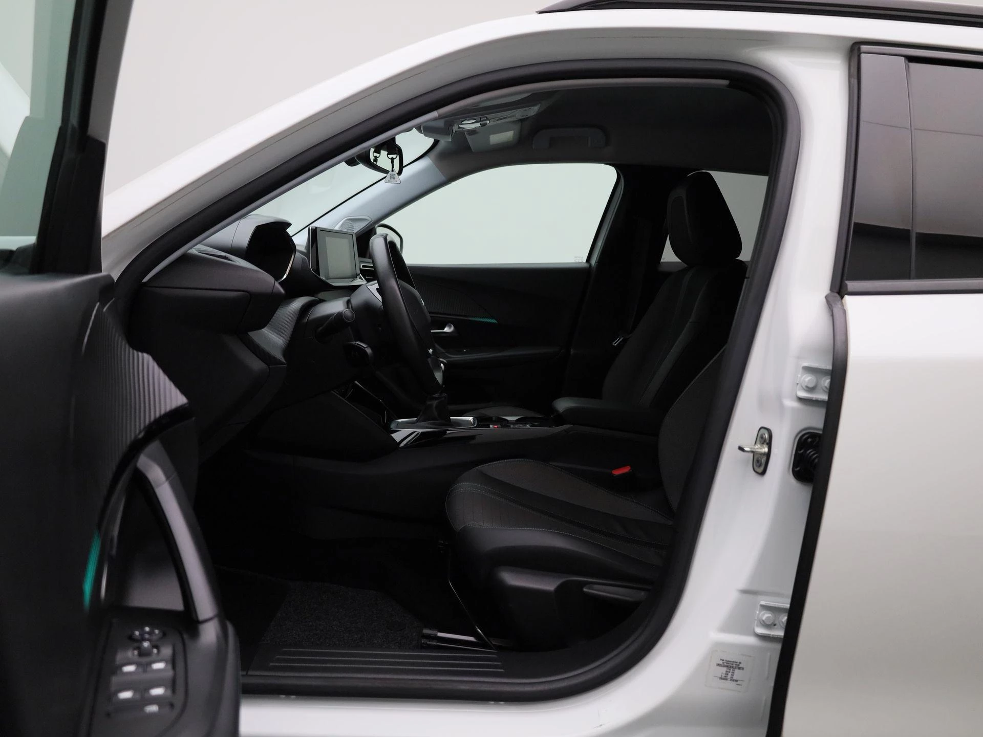 Peugeot-2008-image-8
