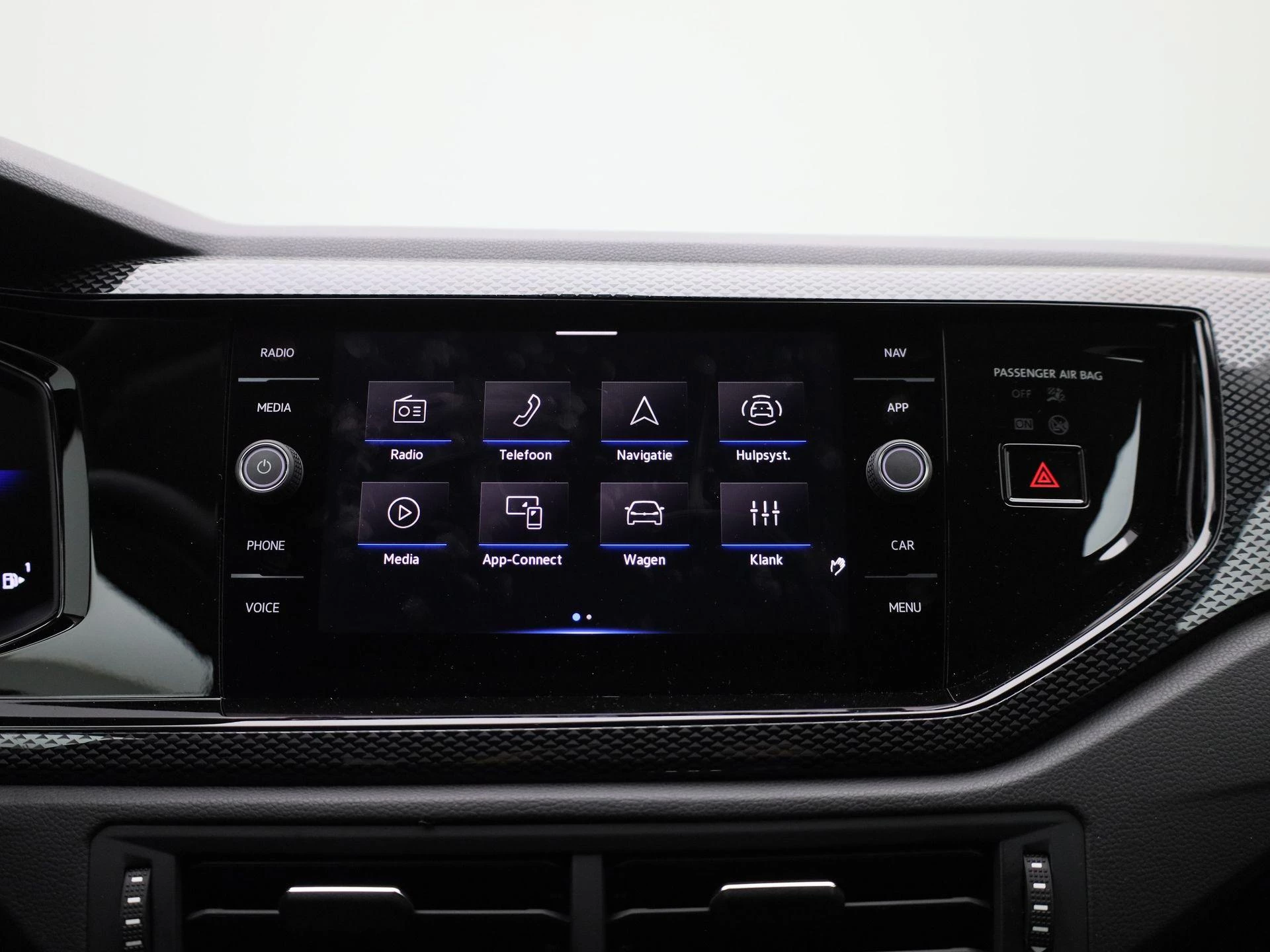 Volkswagen-Polo-image-25