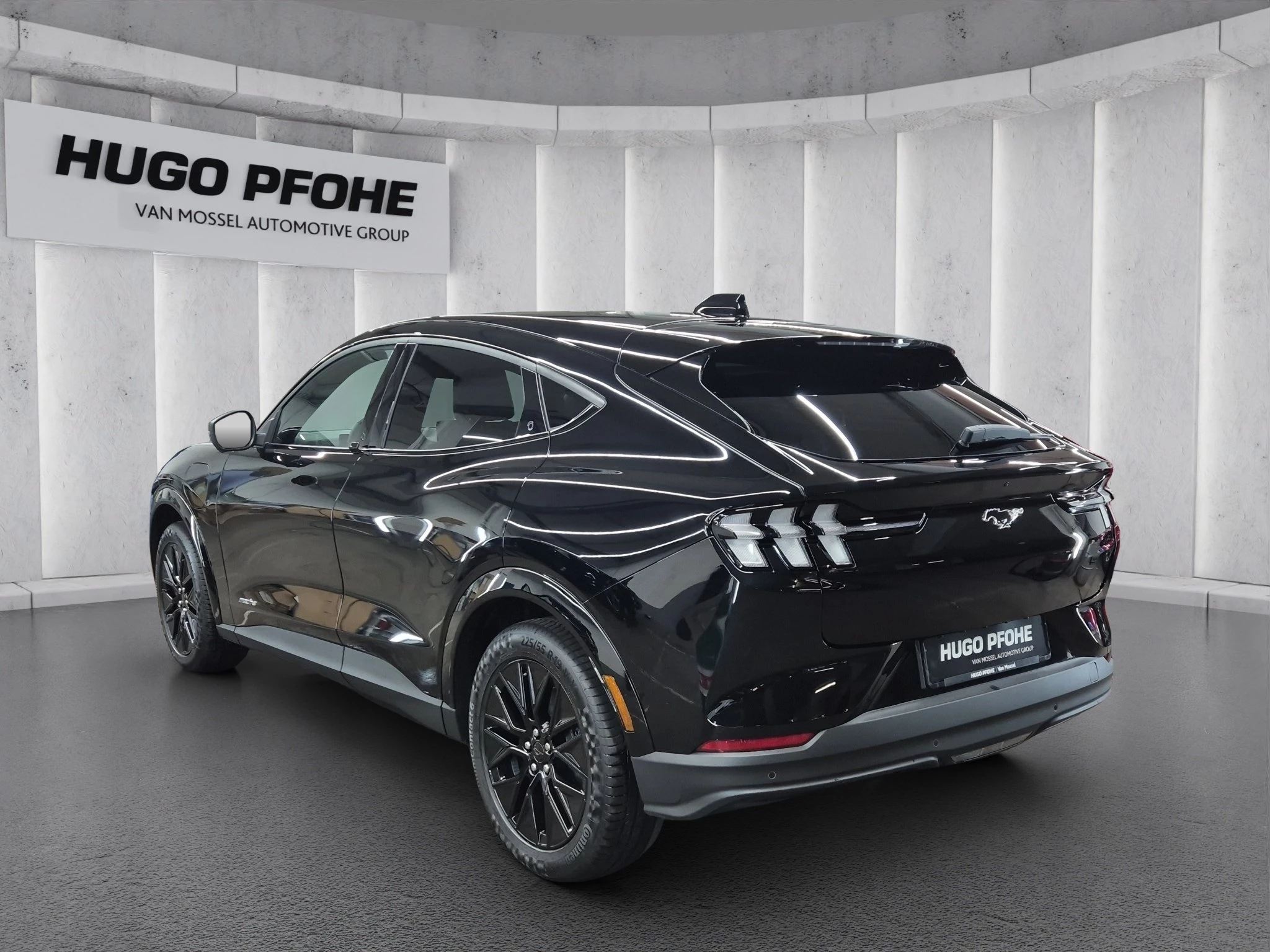 Ford-Mustang Mach-E-image-2