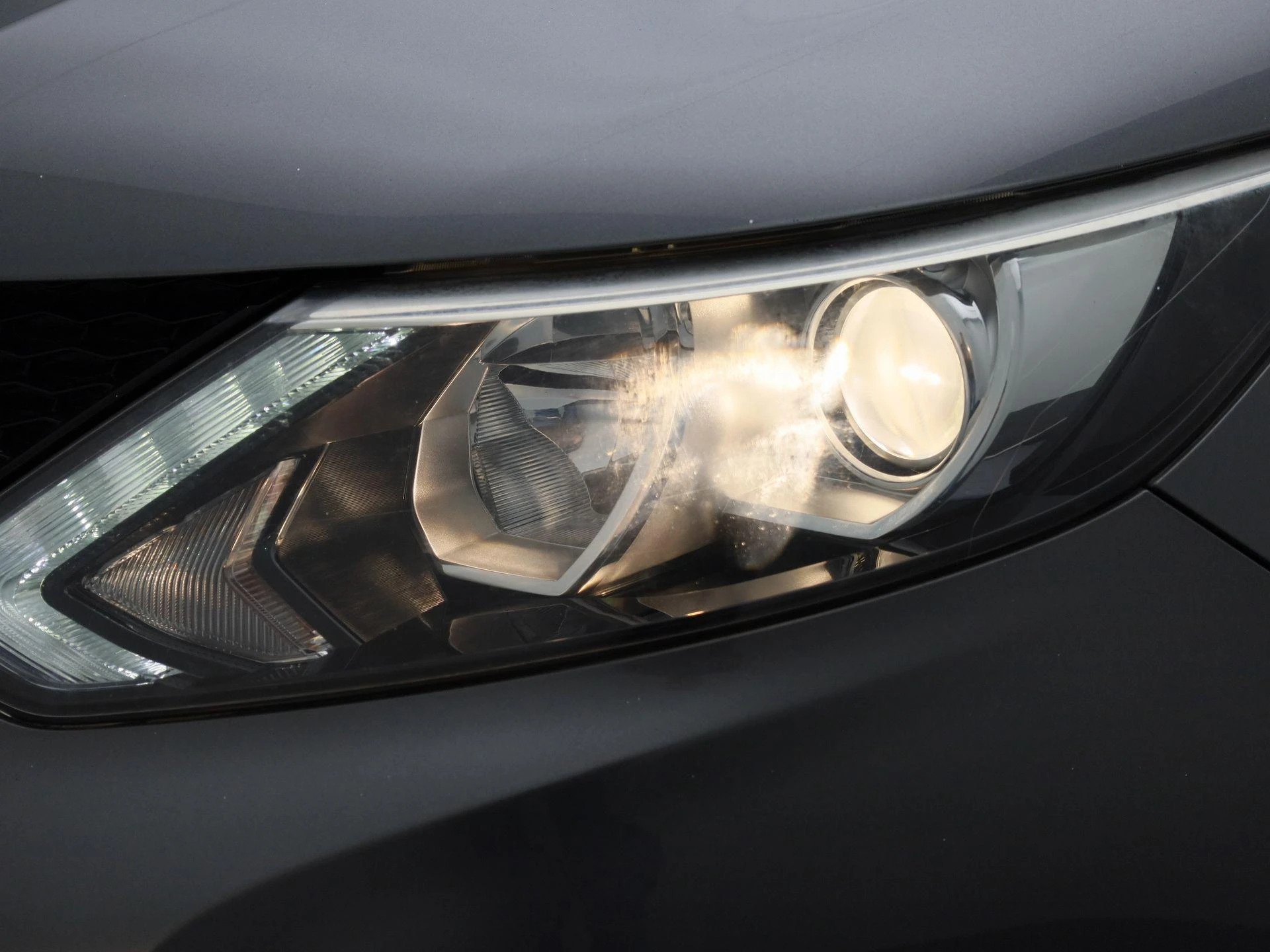 Nissan-QASHQAI-image-12
