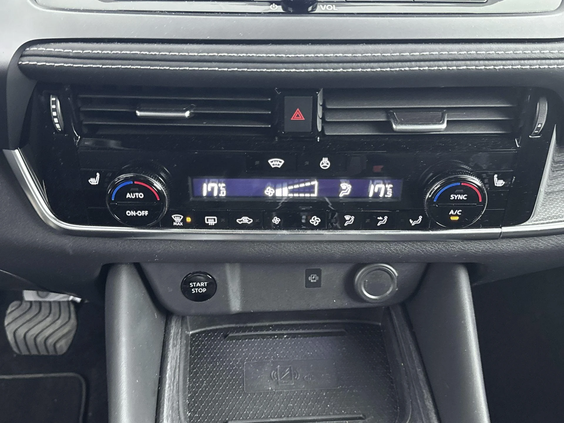 Nissan-QASHQAI-image-22