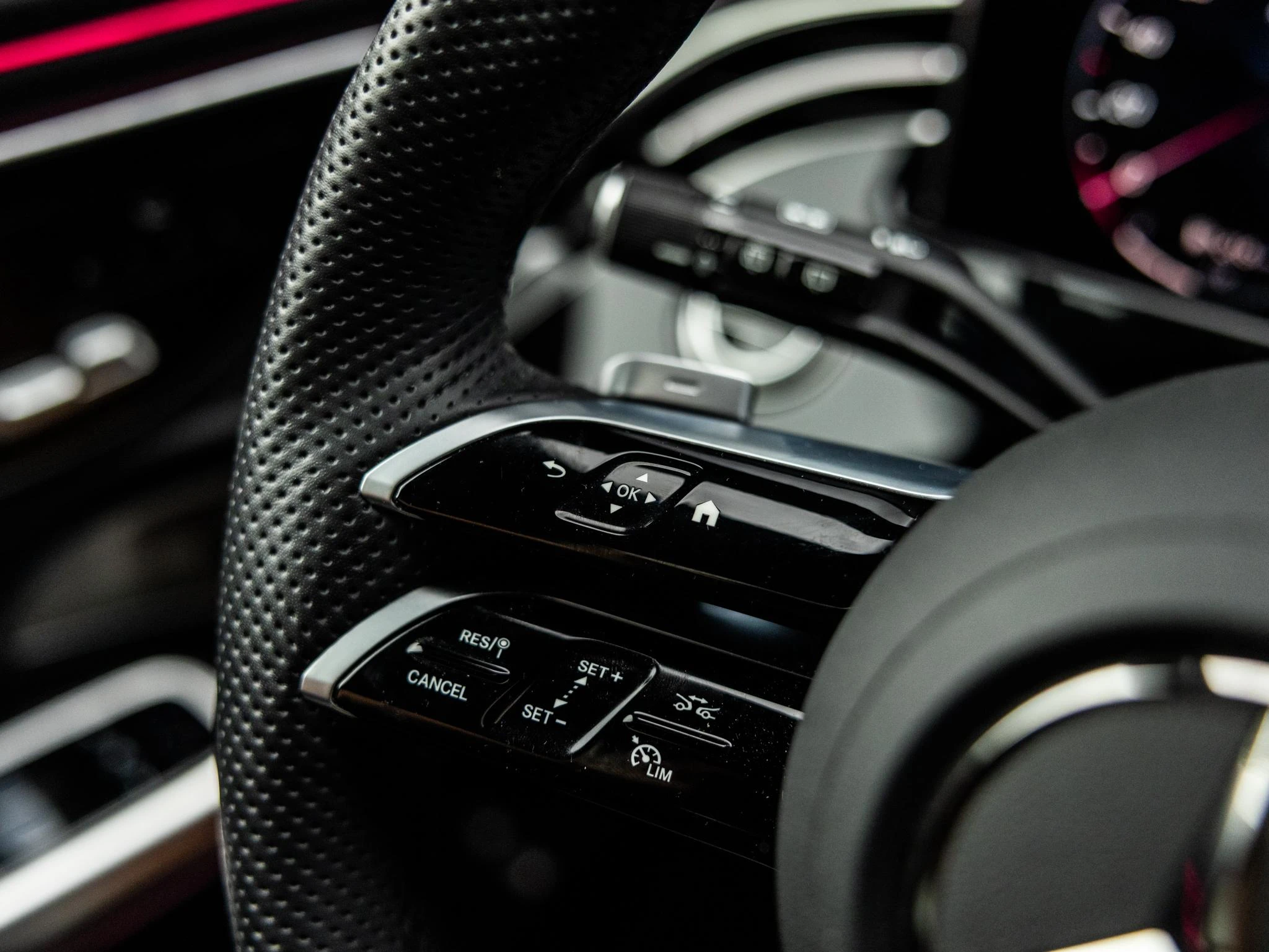 Mercedes-Benz-E-Klasse-image-26