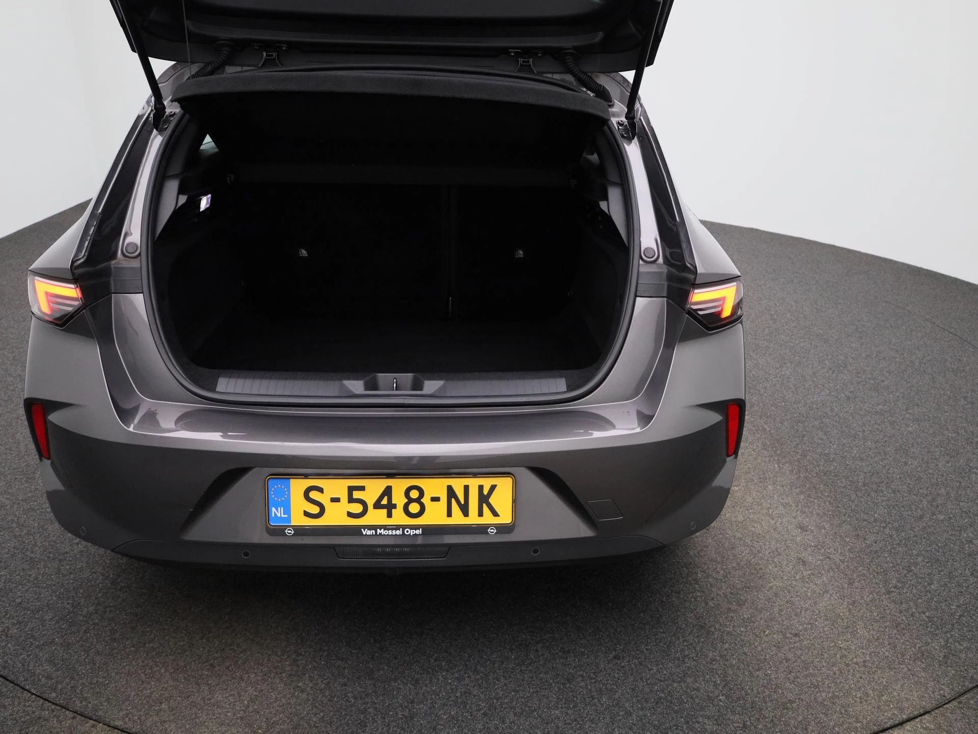 Opel-Astra-image-11