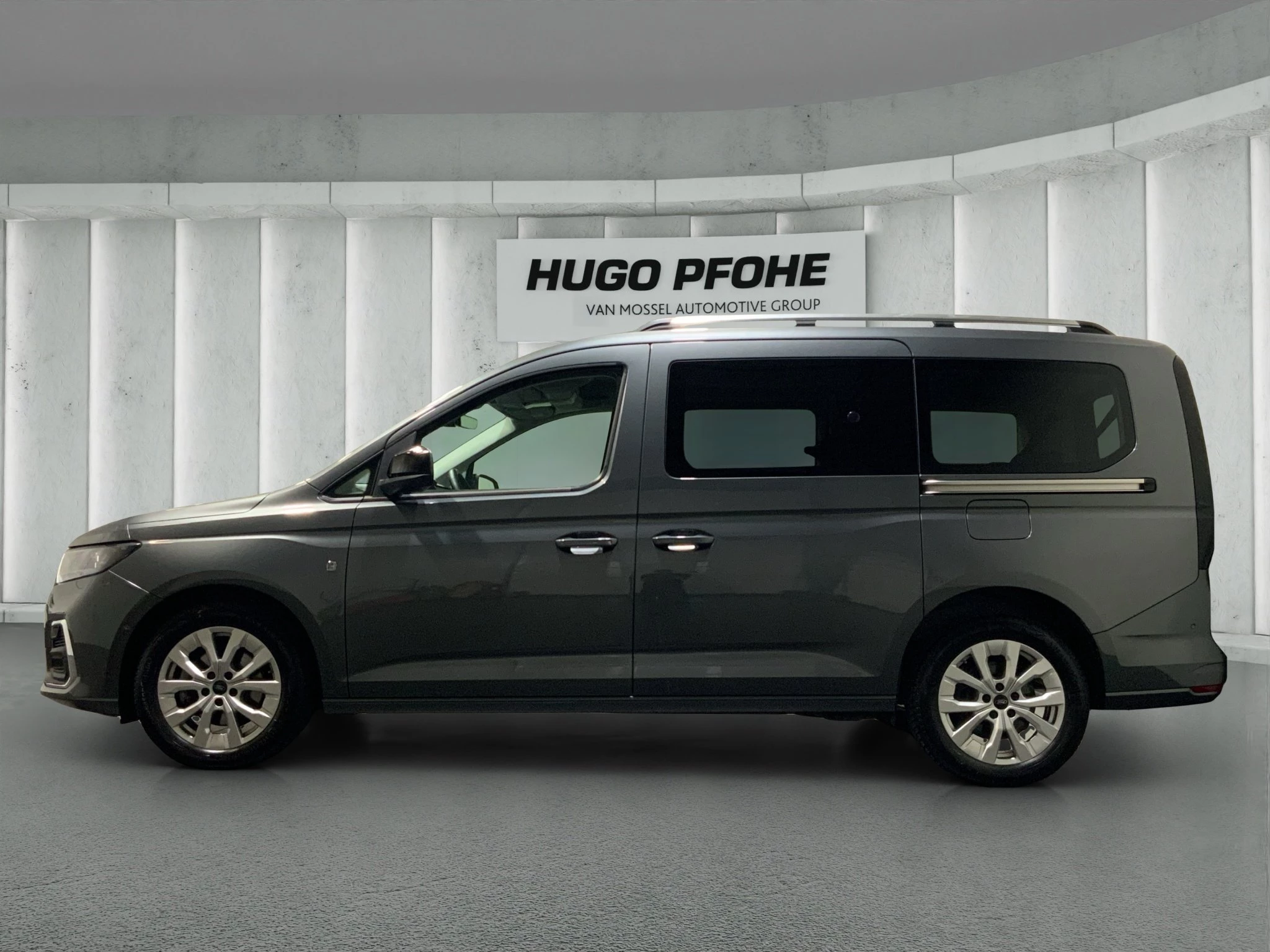 Ford Tourneo Connect Grand Titanium Aut.*AHK*ACC*KAM*NAVI*SHZ