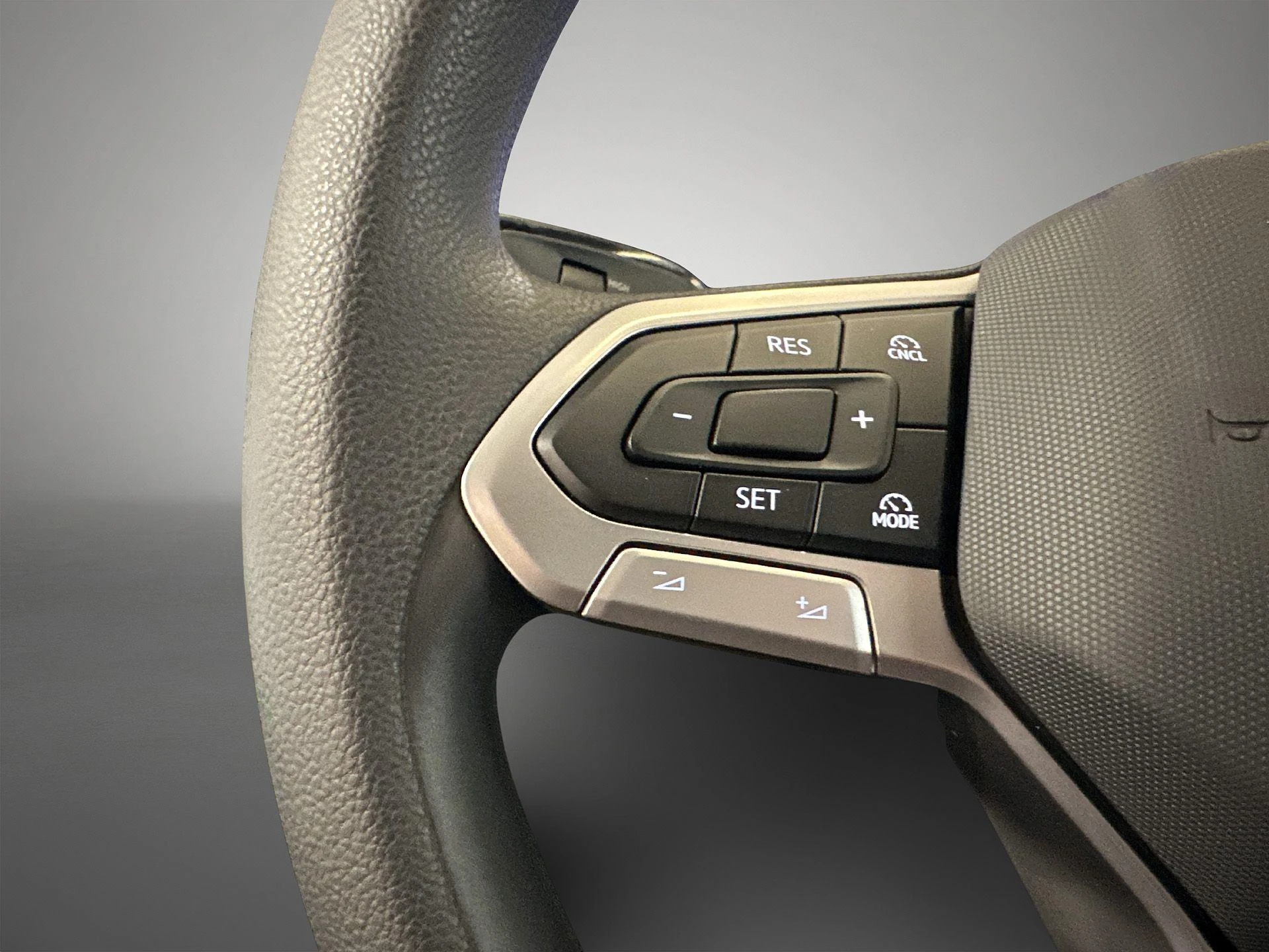 Volkswagen-Crafter-image-11
