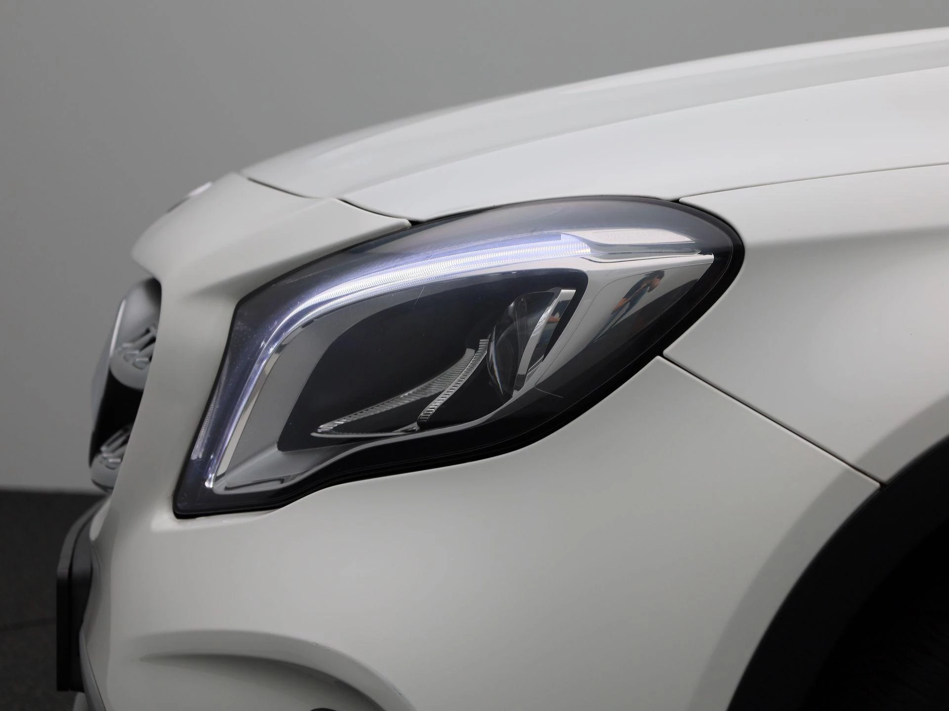 Mercedes-Benz-GLA-image-15