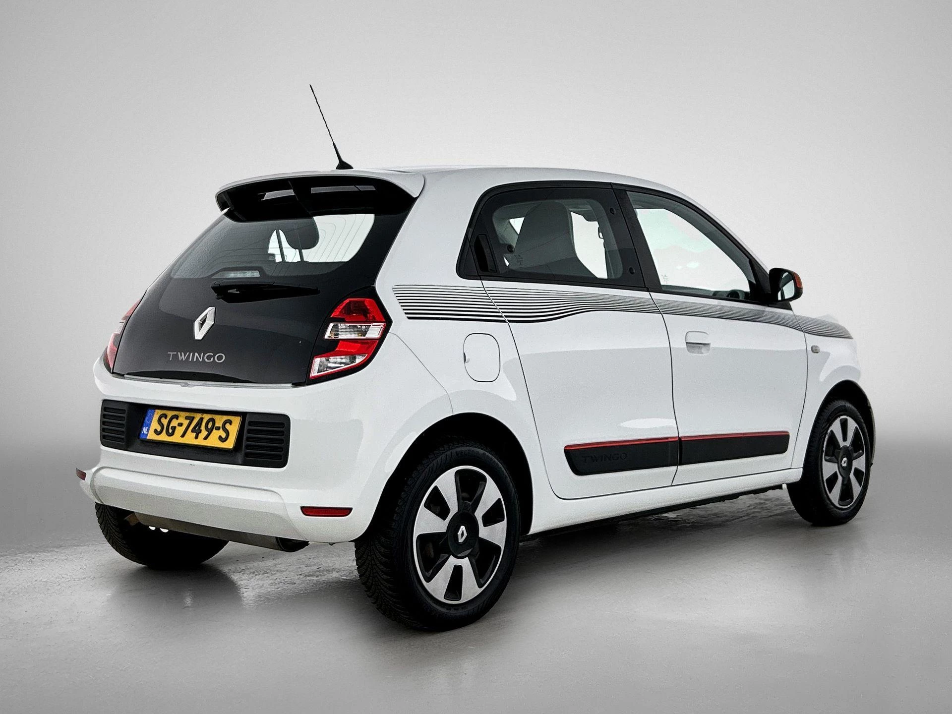 Renault-Twingo-image-3