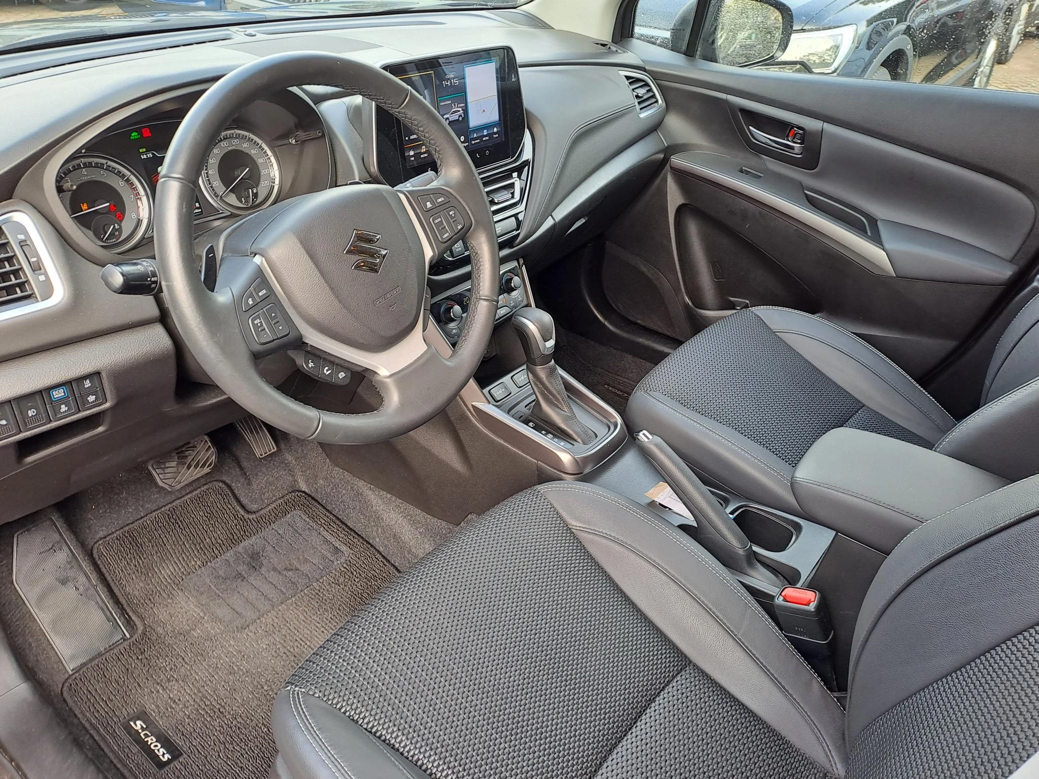 Suzuki-S-Cross-image-9