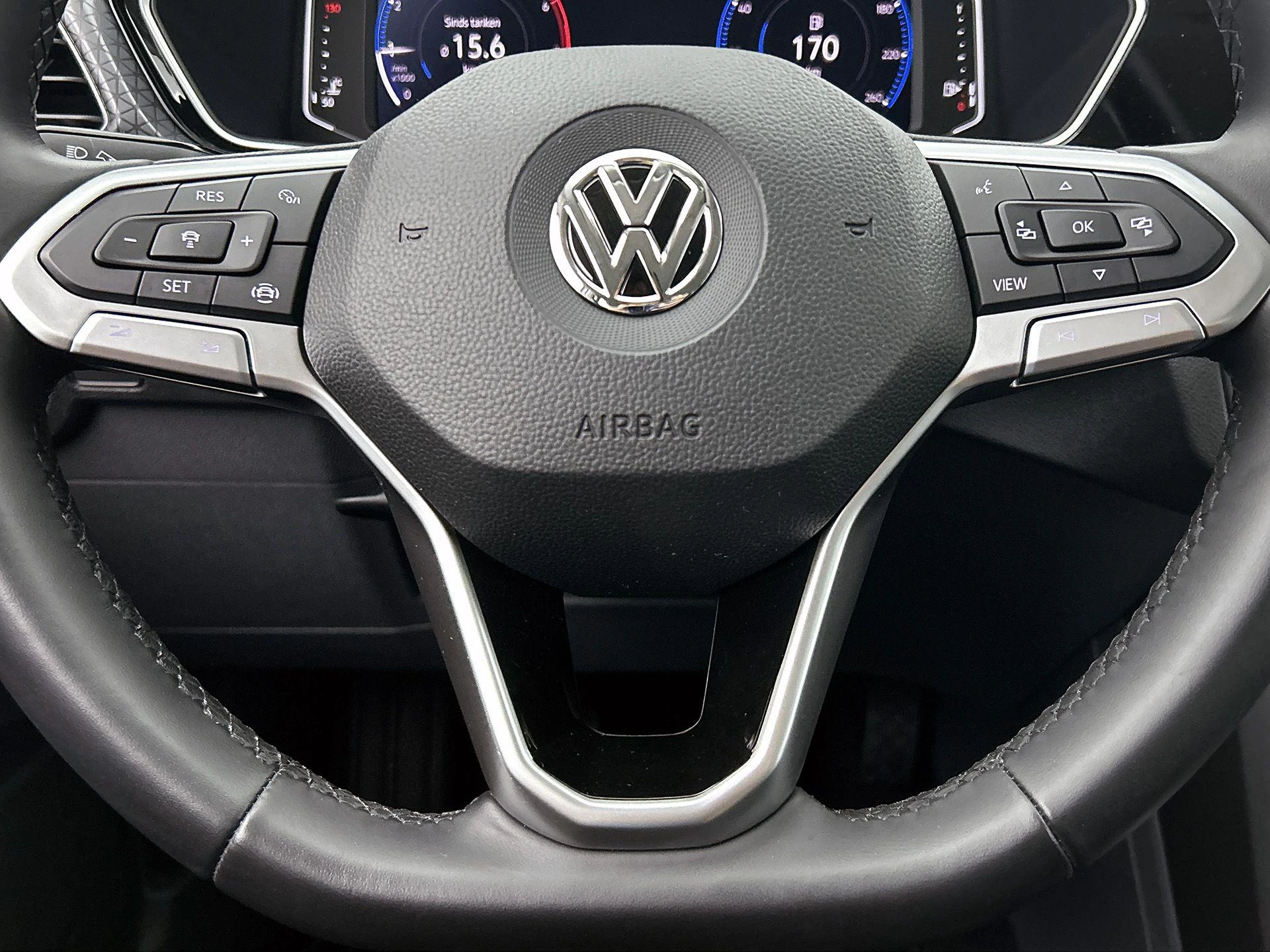 Volkswagen-T-Cross-image-37