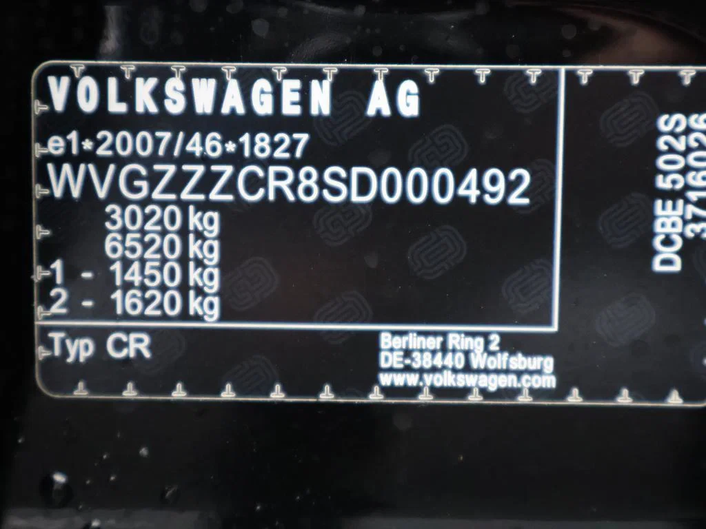 Volkswagen-Touareg-image-24