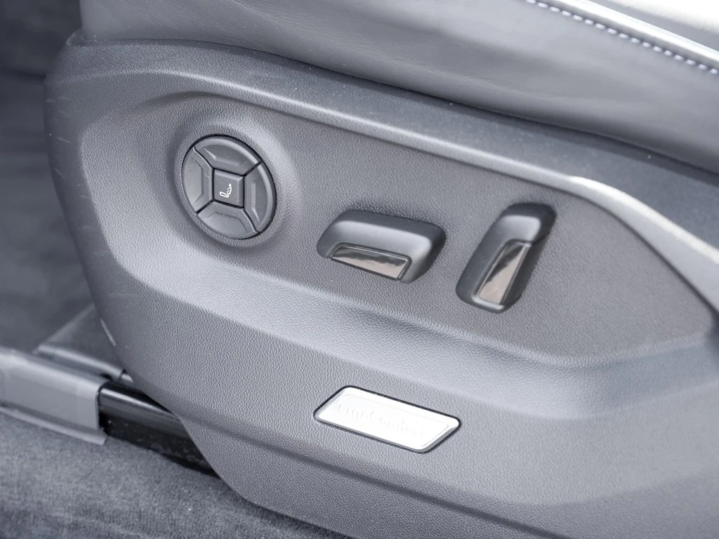 Volkswagen-Touareg-image-18