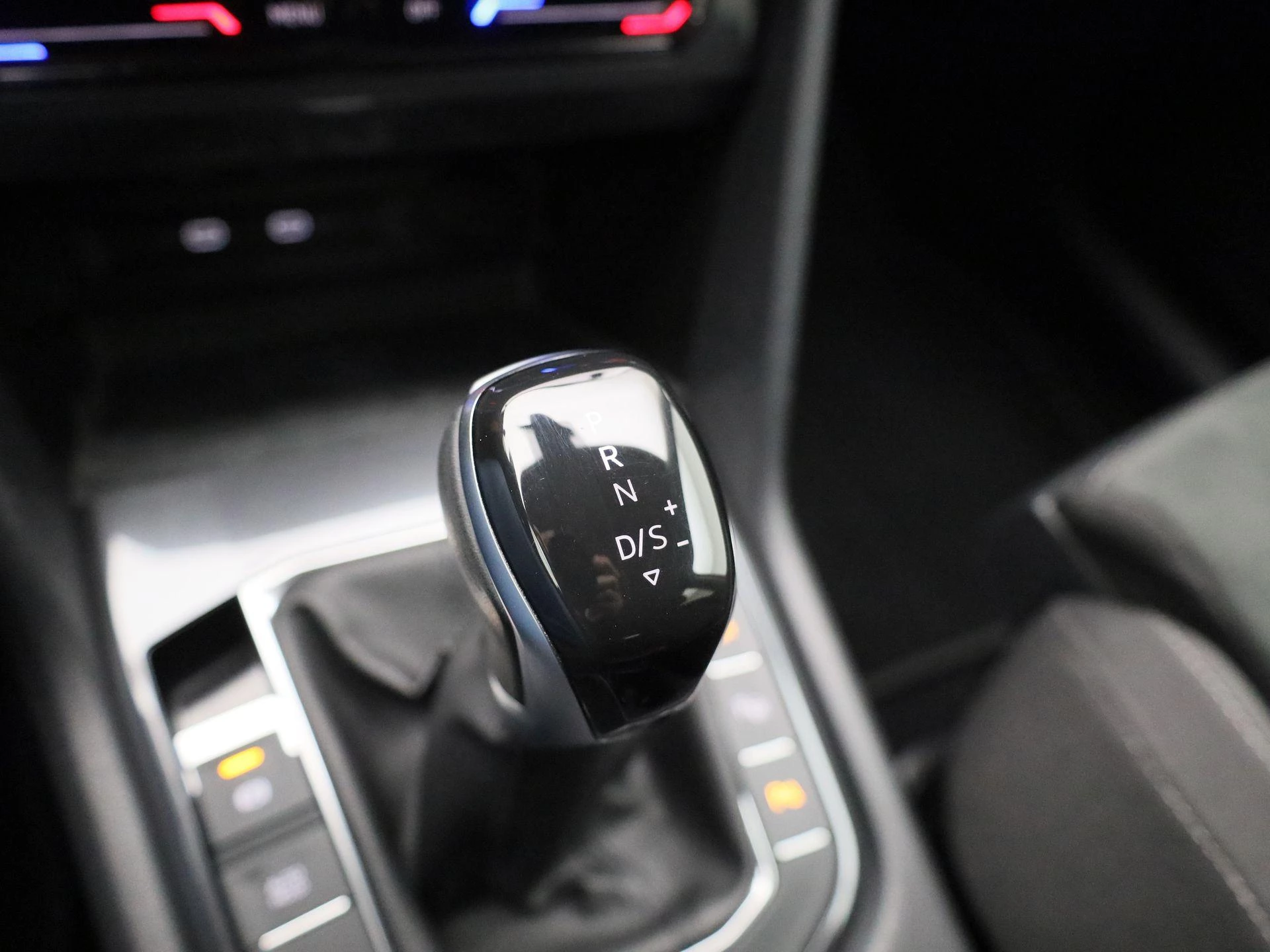 Volkswagen-Tiguan Allspace-image-23