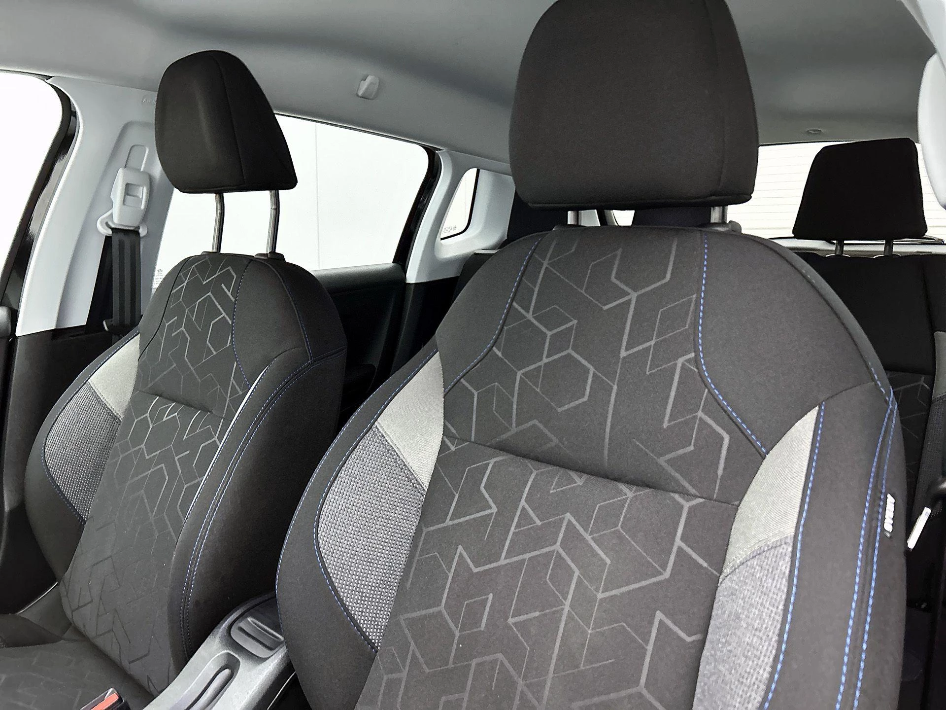Peugeot-2008-image-11
