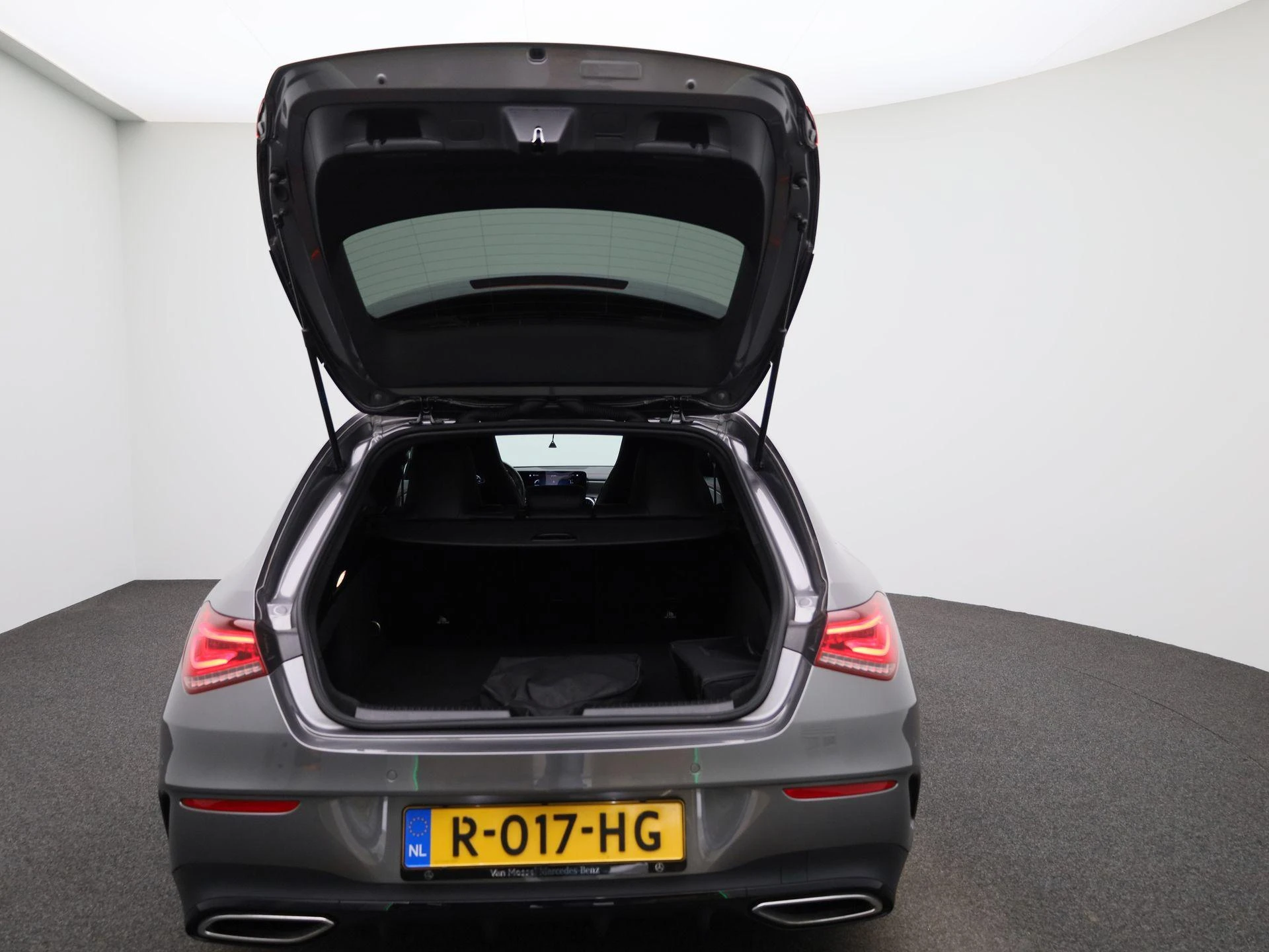 Mercedes-Benz-CLA-image-10