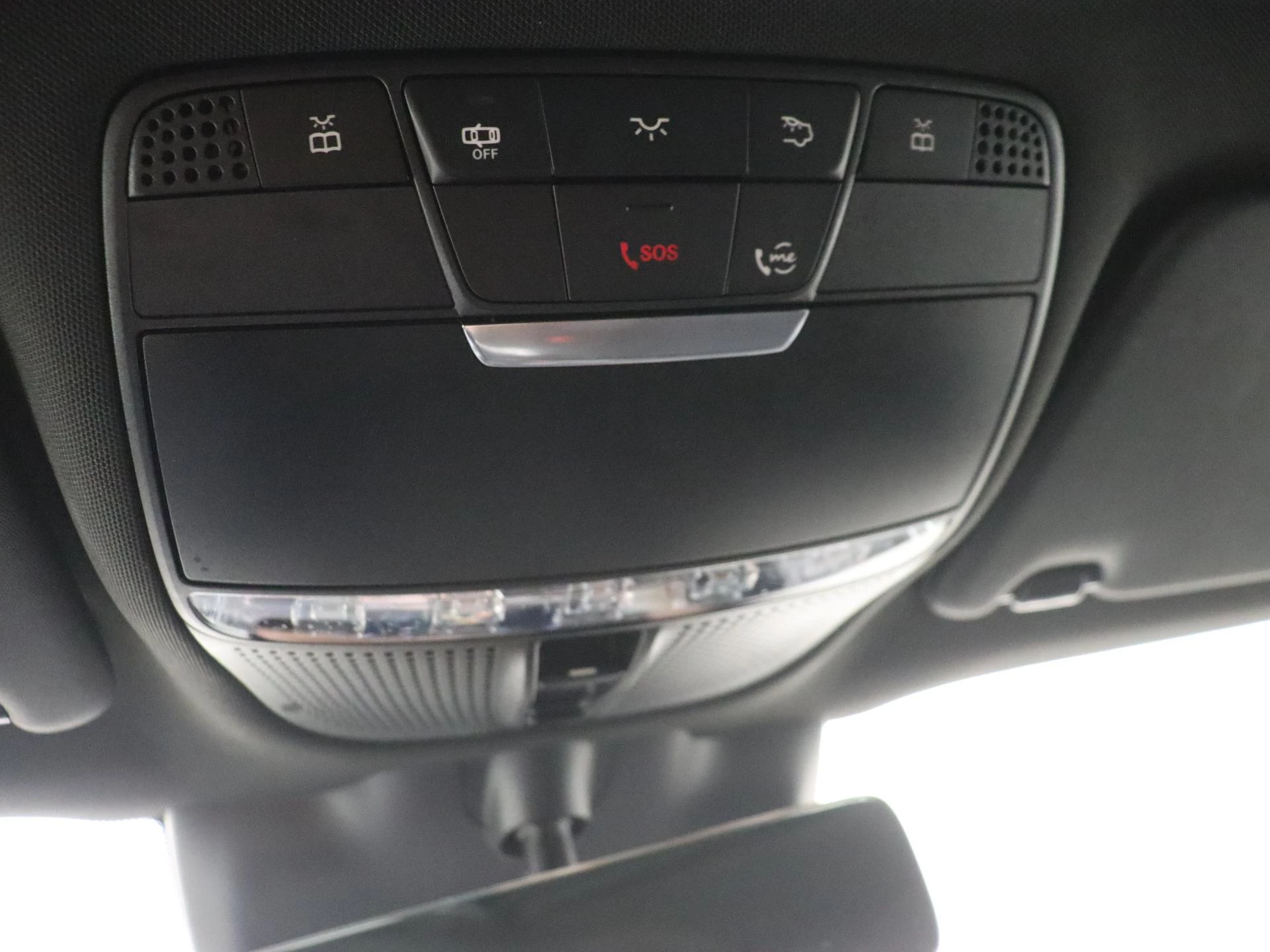 Mercedes-Benz-GLC-image-21