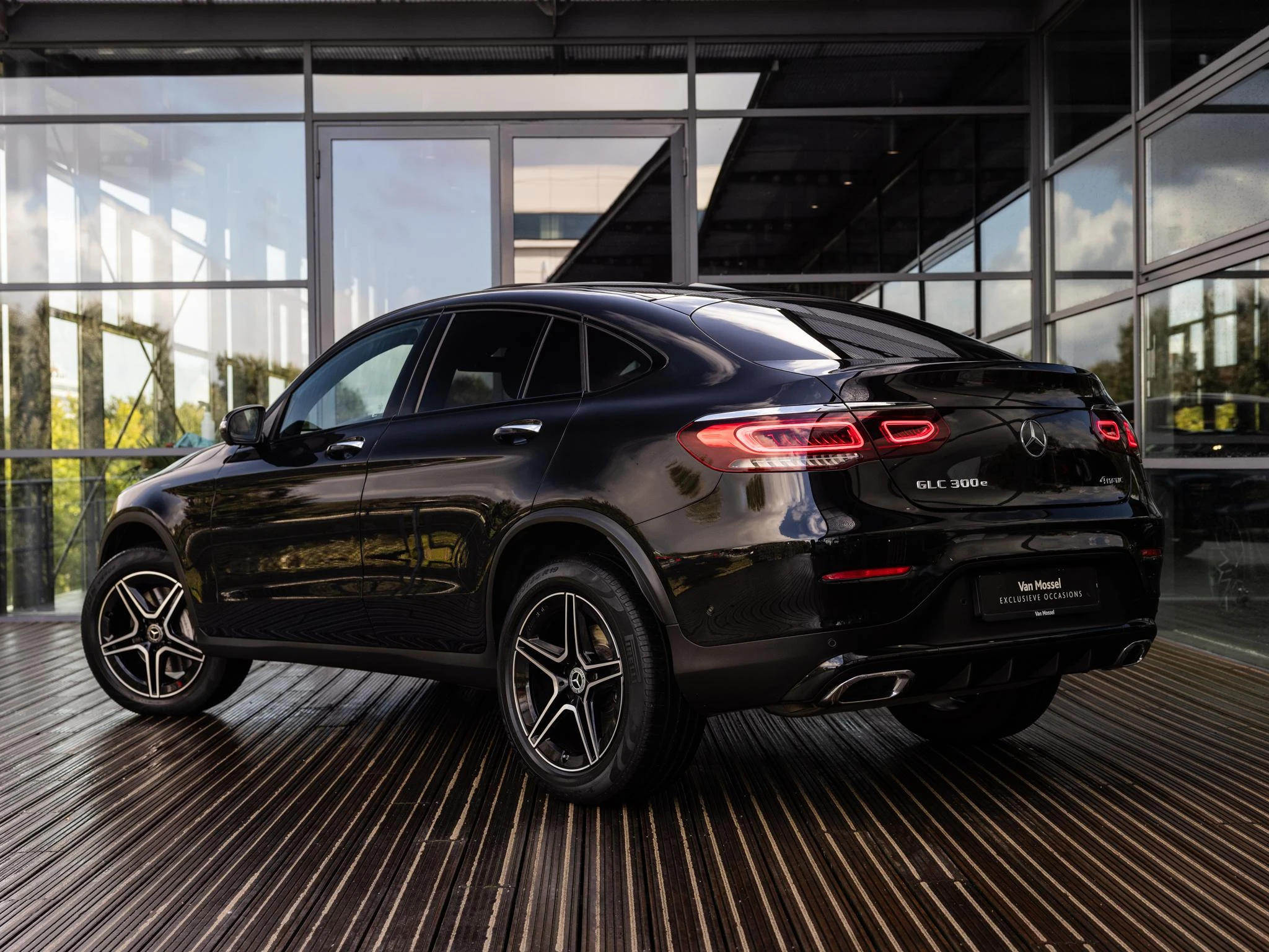 Mercedes-Benz-GLC-image-1