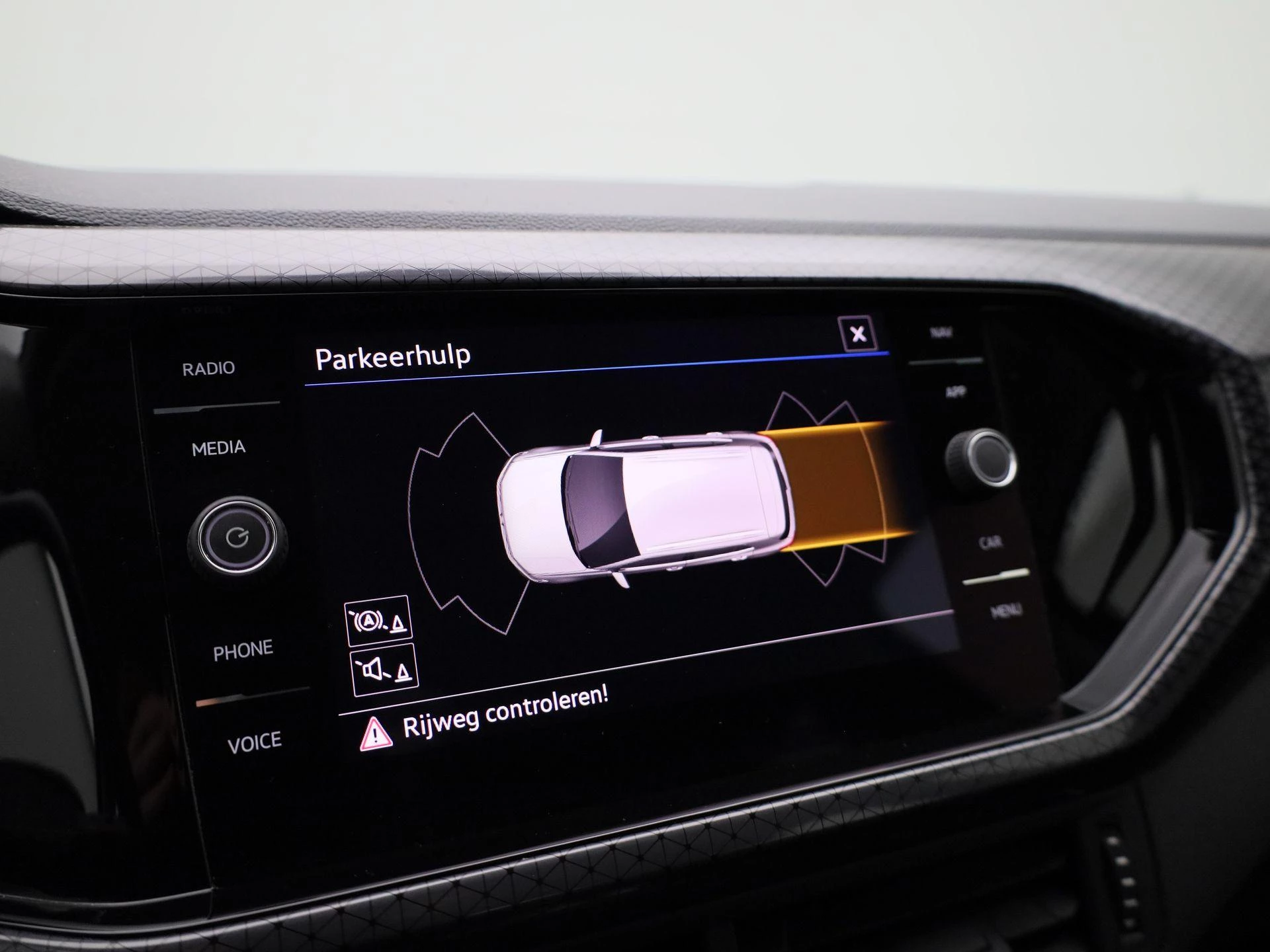 Volkswagen-T-Cross-image-16