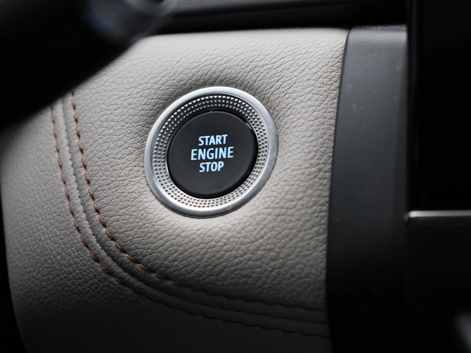 Renault Captur 1.6 E-Tech Plug-in Hybrid Initiale Paris 160PK
