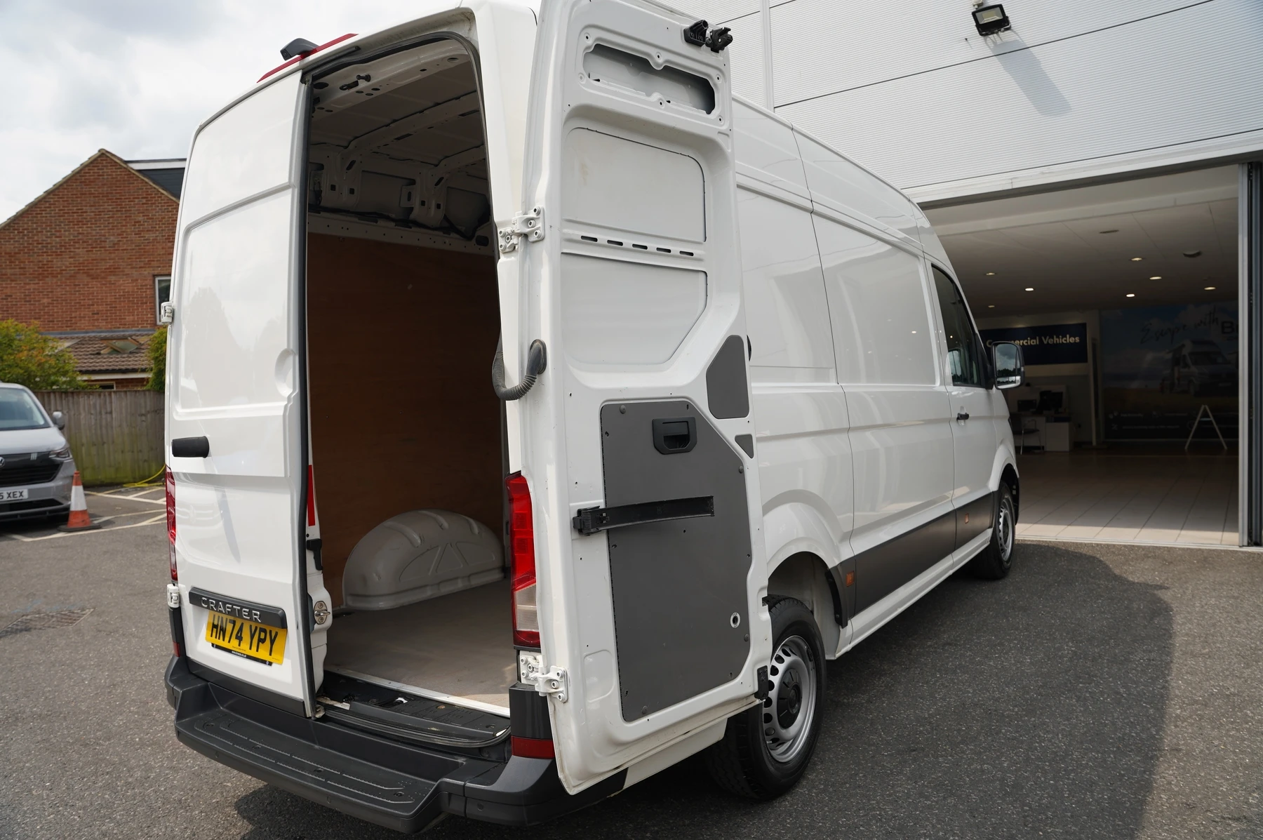 Volkswagen-Crafter-image-28