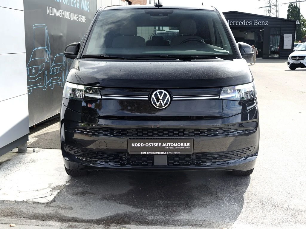 Volkswagen-Multivan-image-2