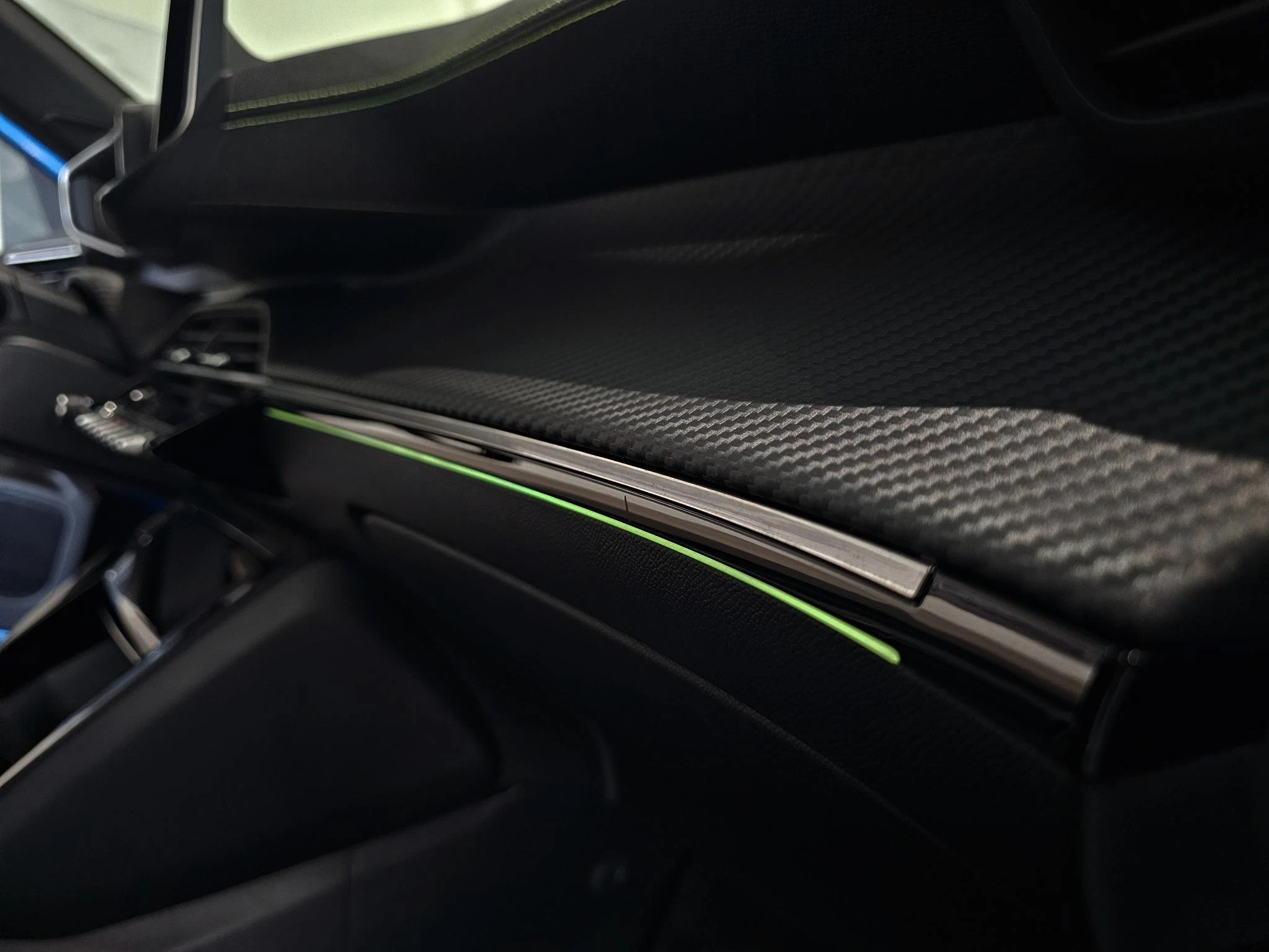 Peugeot-e-2008-image-23