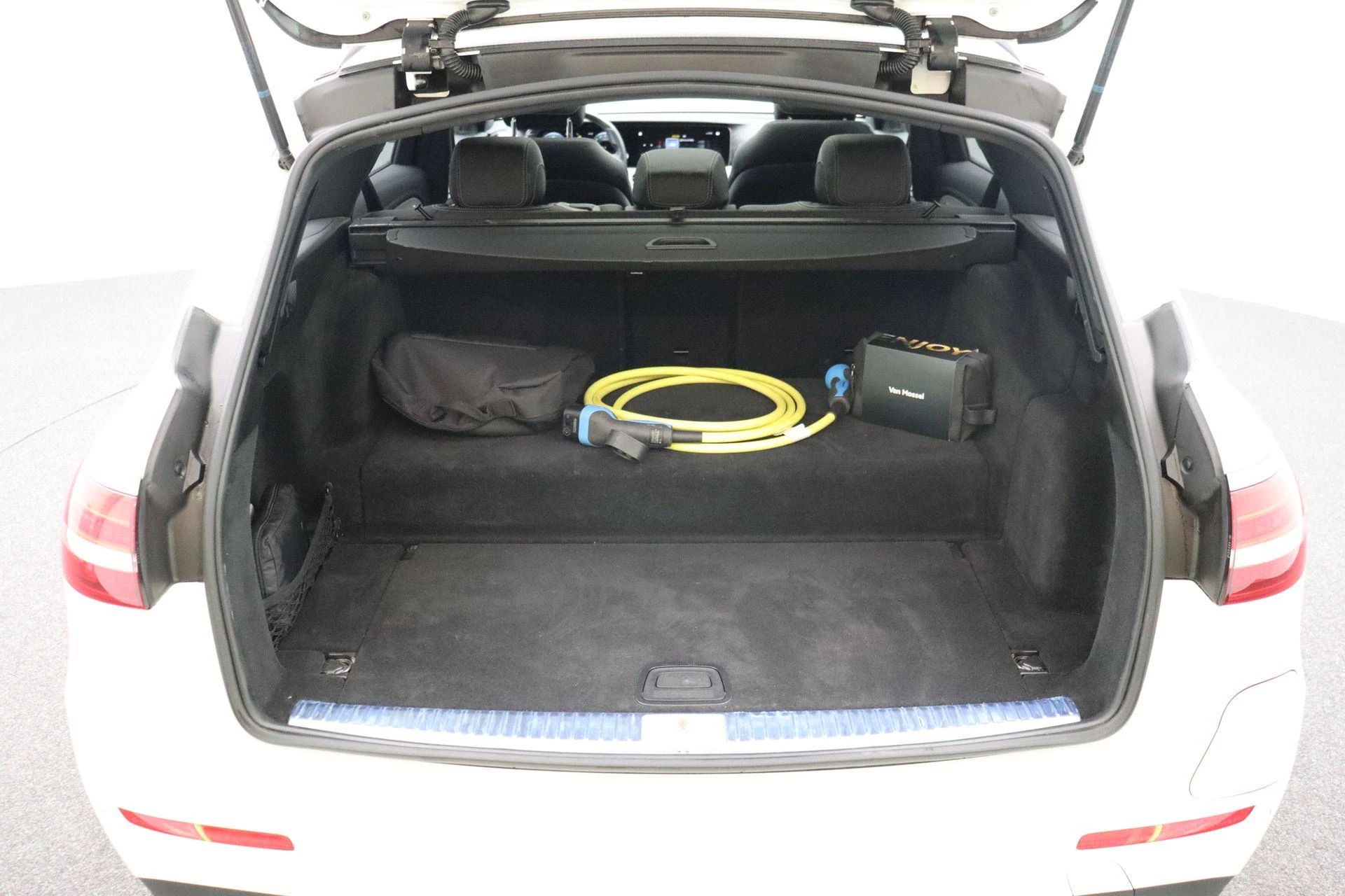 Mercedes-Benz Classe E 300 e Estate AMG LINE + LEDER + PANO DAK + BURMESTER + SURROUND VIEW +