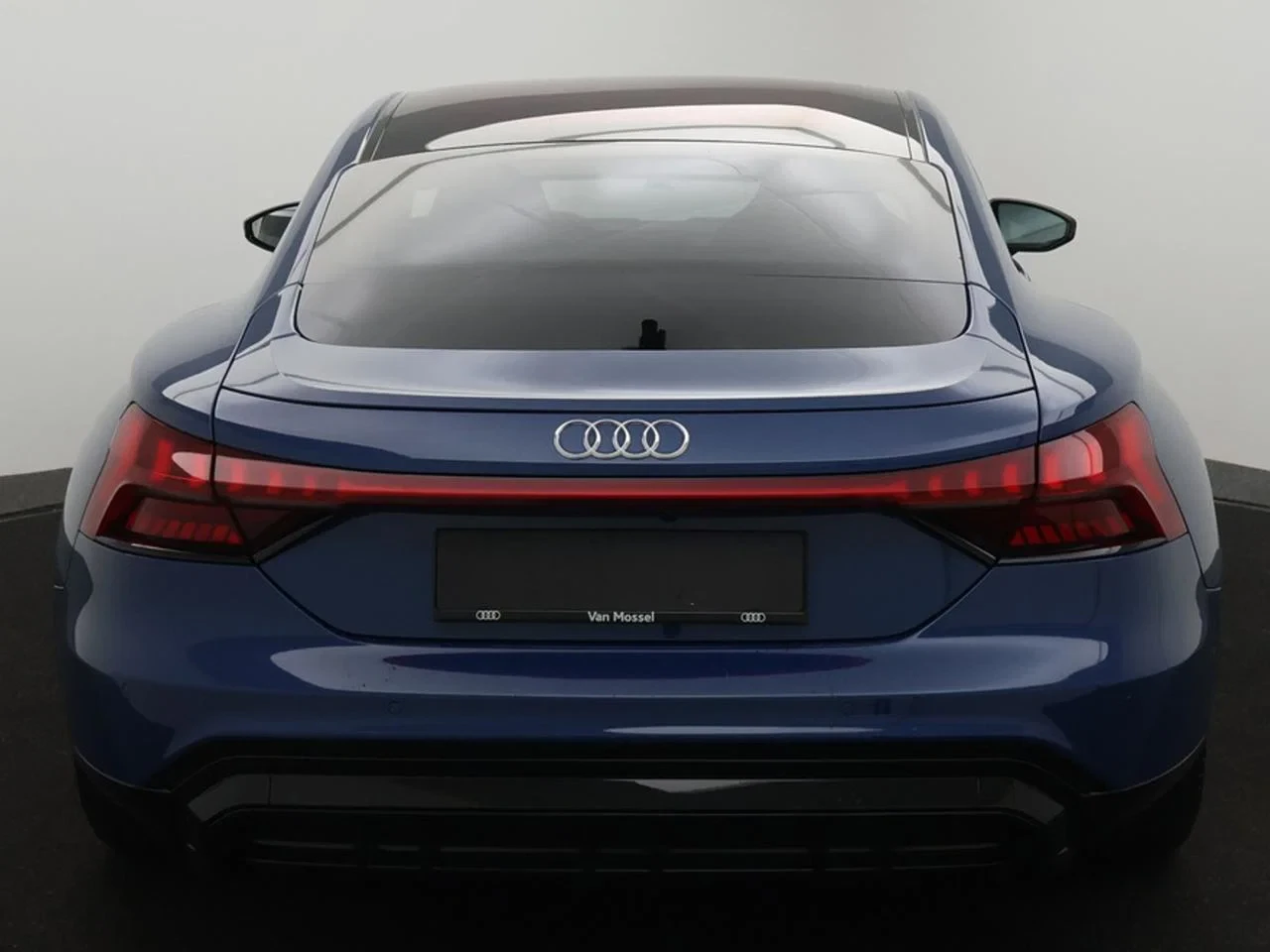 Audi e-tron GT Audi e-tron GT QUATTRO 476PK *AUTOMAAT*LEDER*PANODAK*SPORTZETESL*B&O*CAMERA*ACC*NAVI*APP-CONNECT*...*