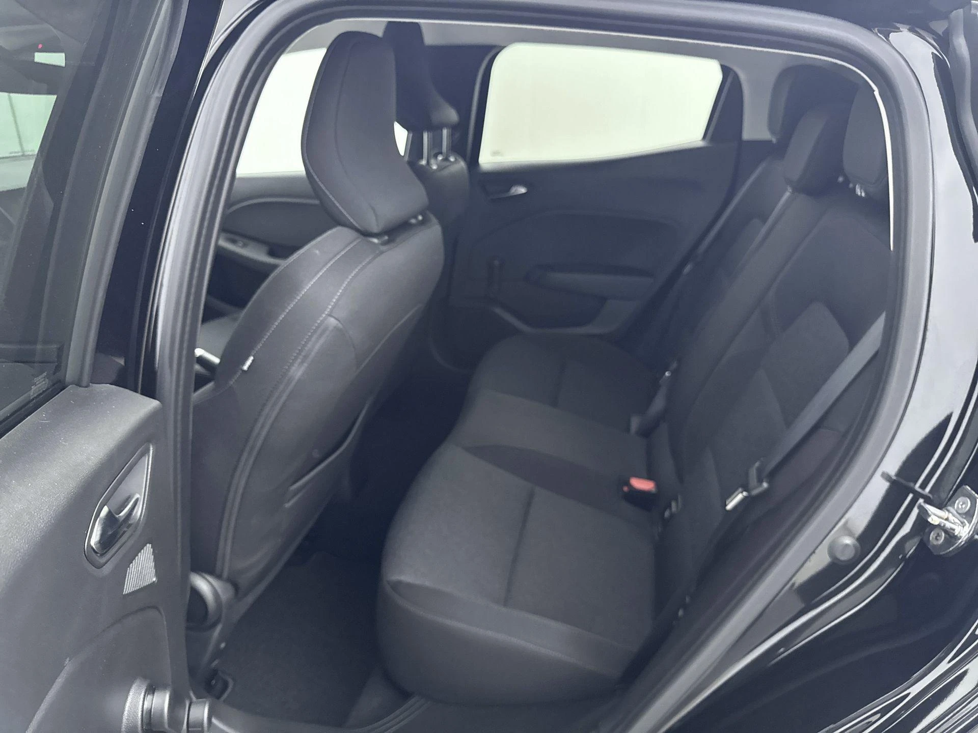 Renault-Clio-image-23