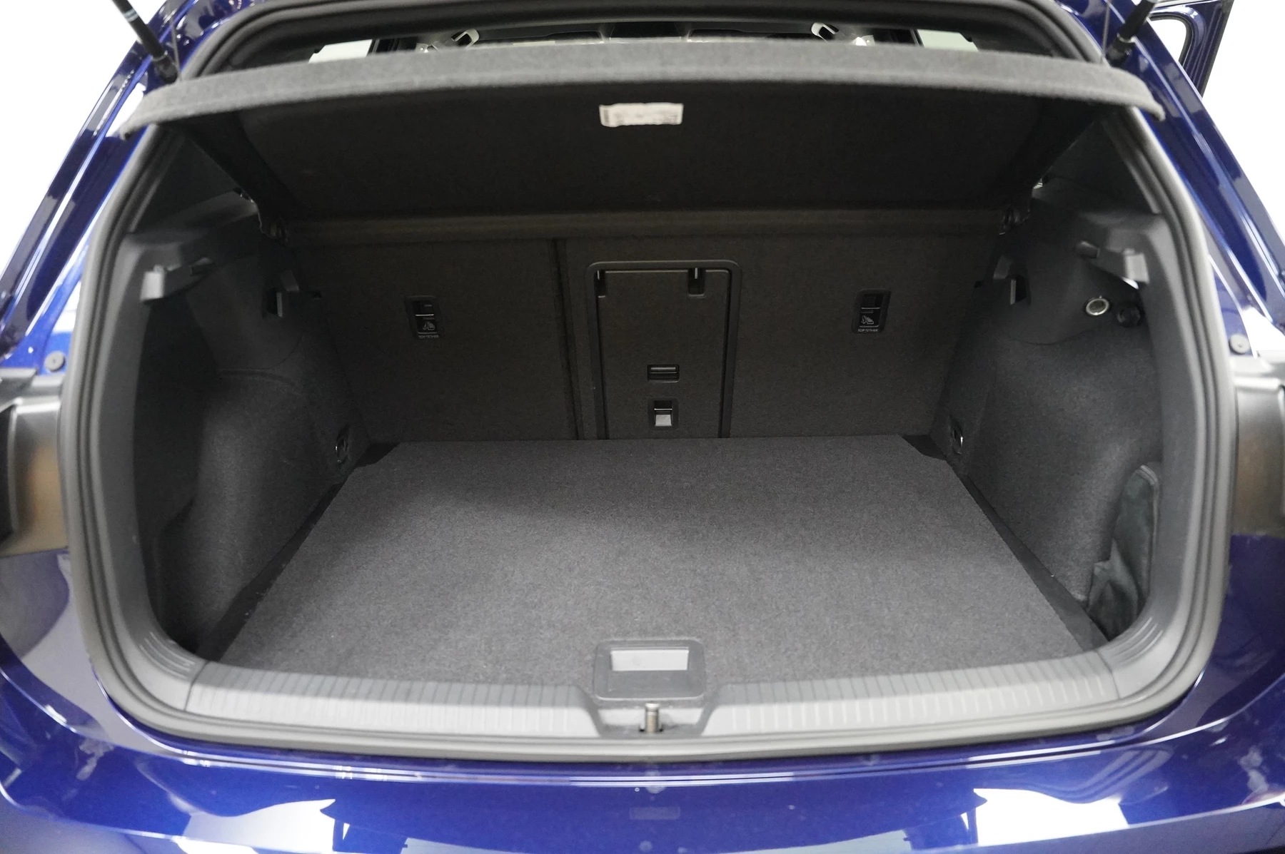 Volkswagen-Golf-image-11