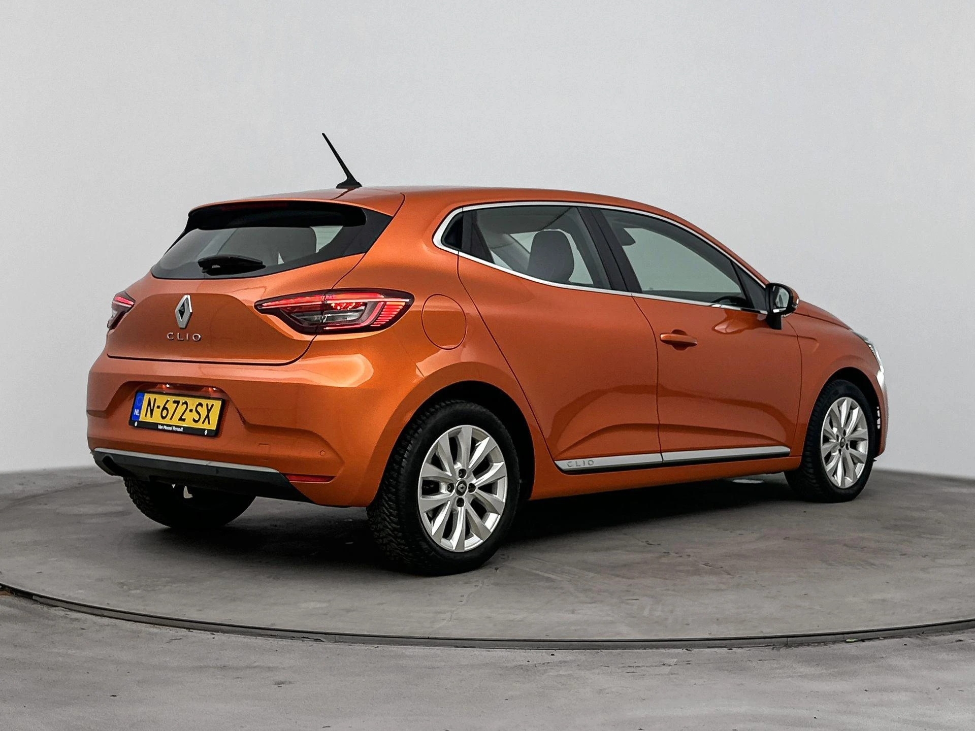 Renault-Clio-image-3