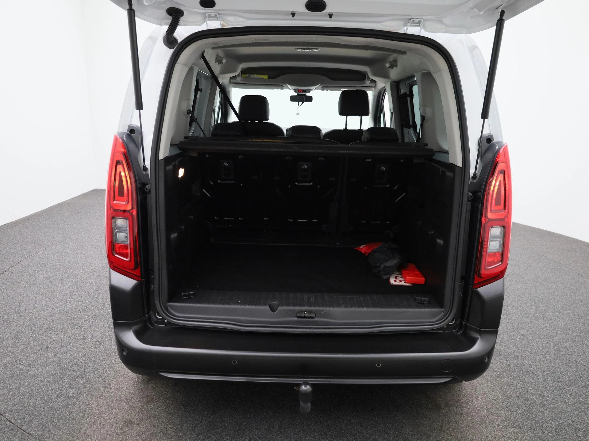 Opel-Combo Life-image-14