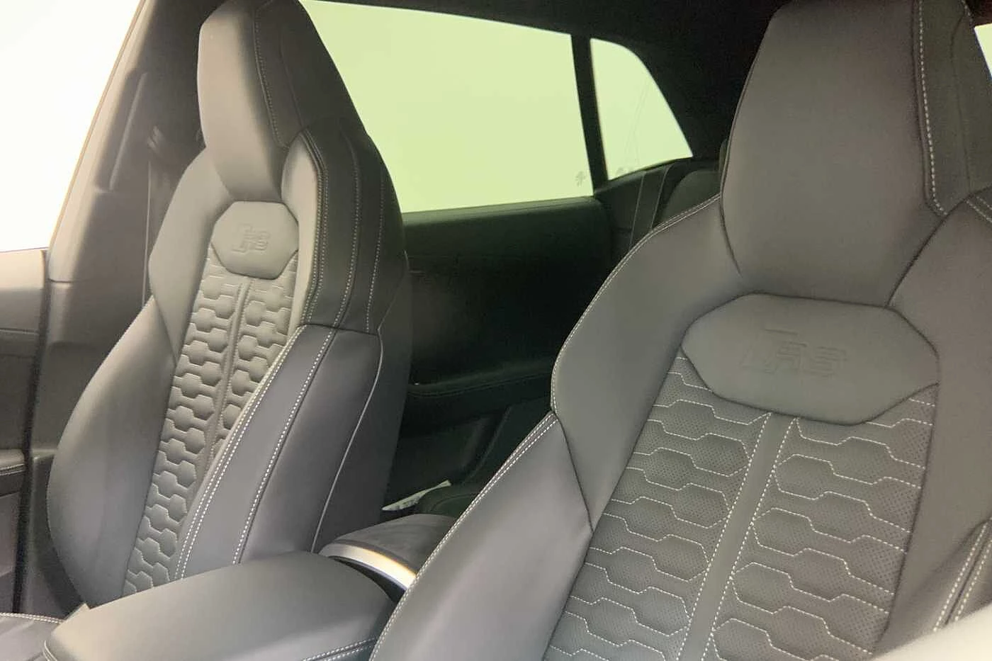 Audi-RSQ8-image-8
