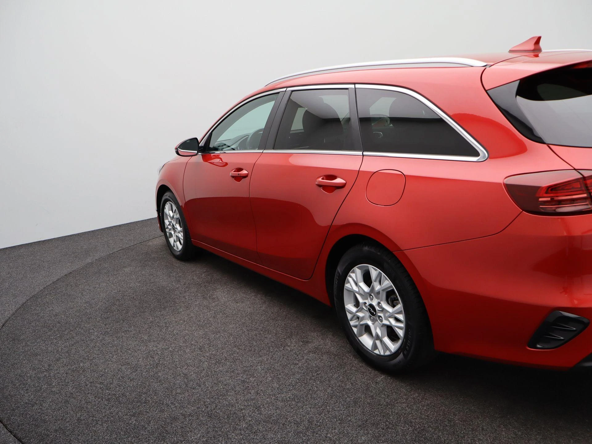 Kia-Ceed Sportswagon-image-33