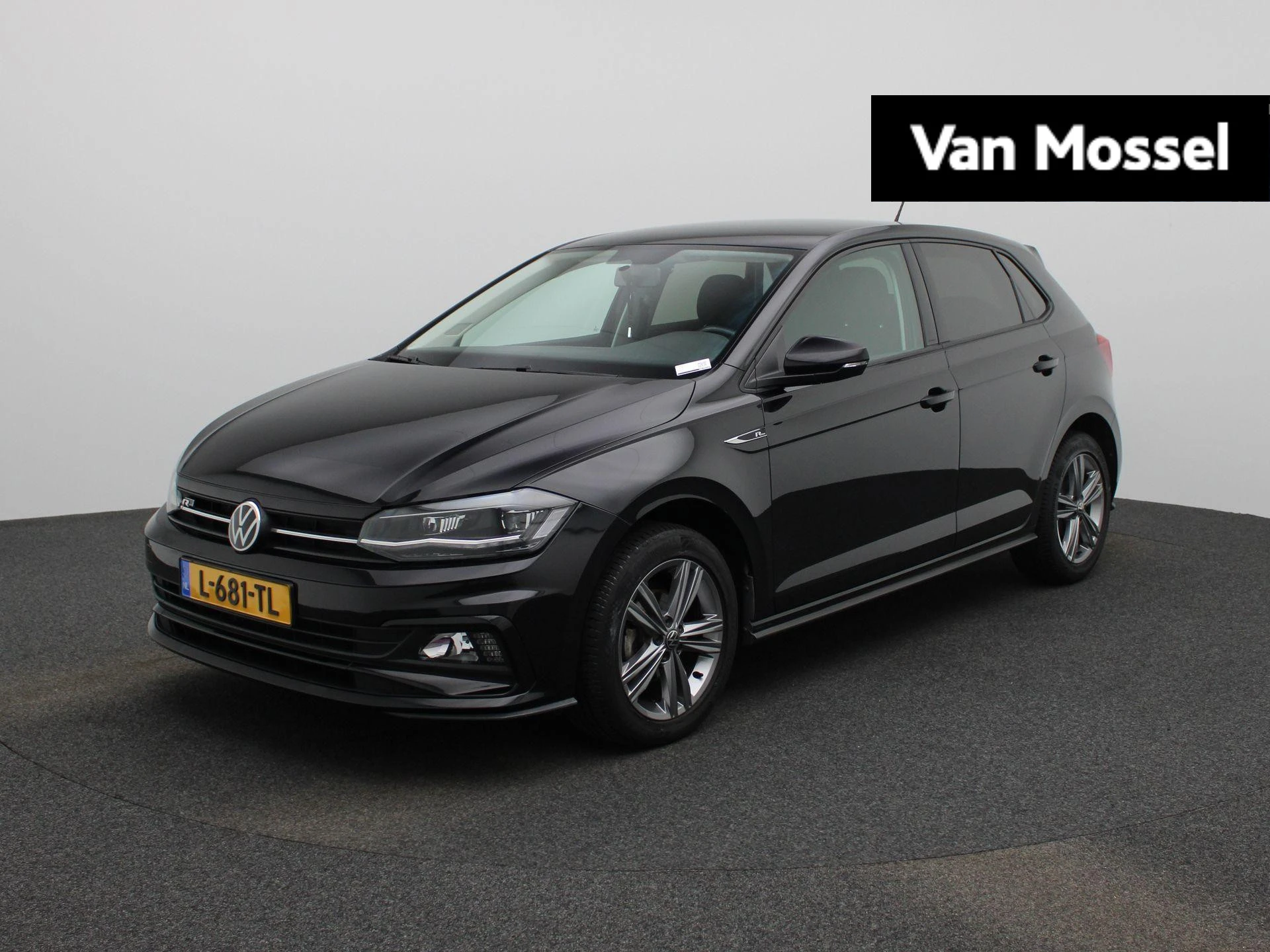 Volkswagen-Polo-image-0