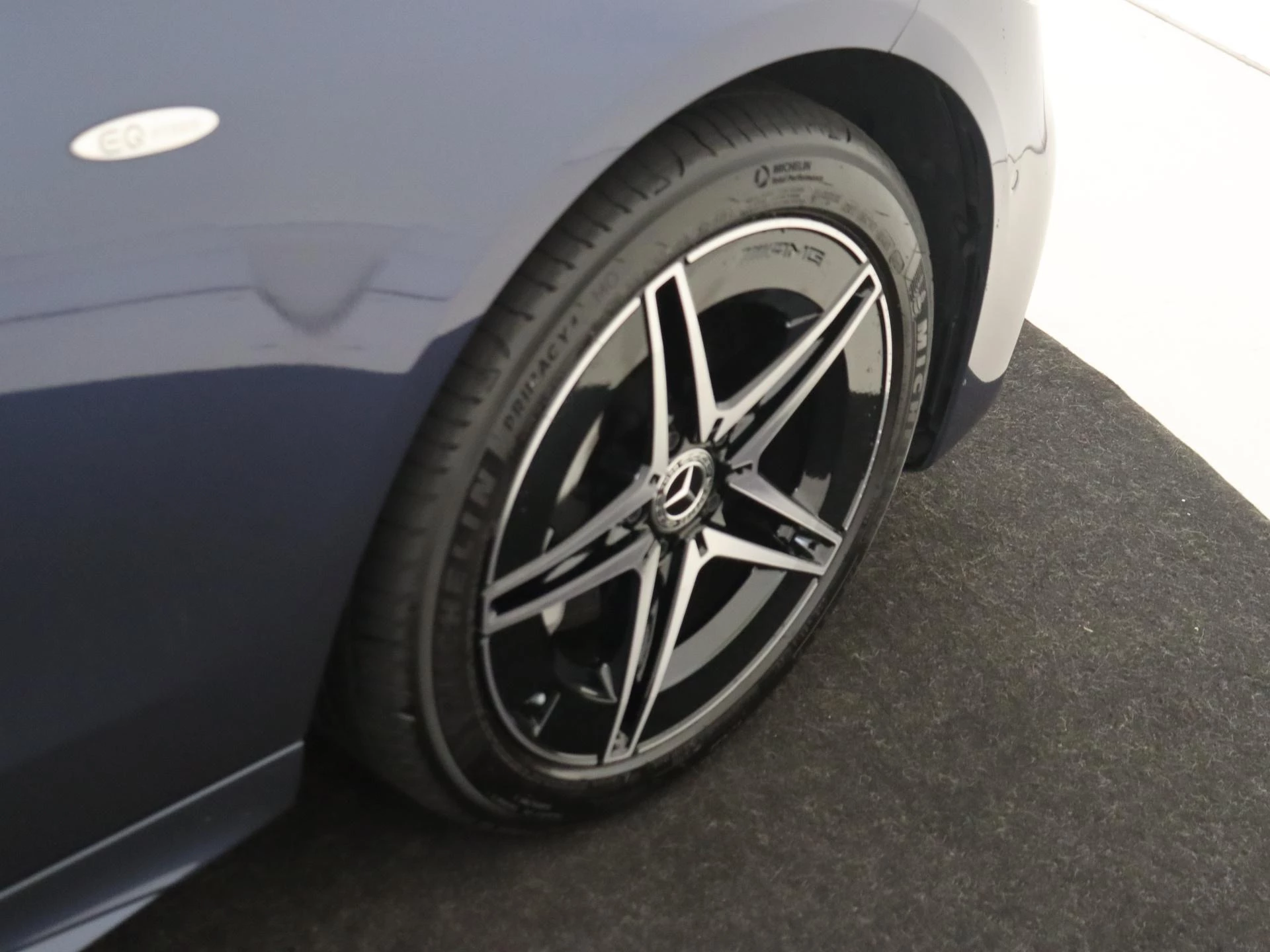 Mercedes-Benz-C-Klasse-image-10