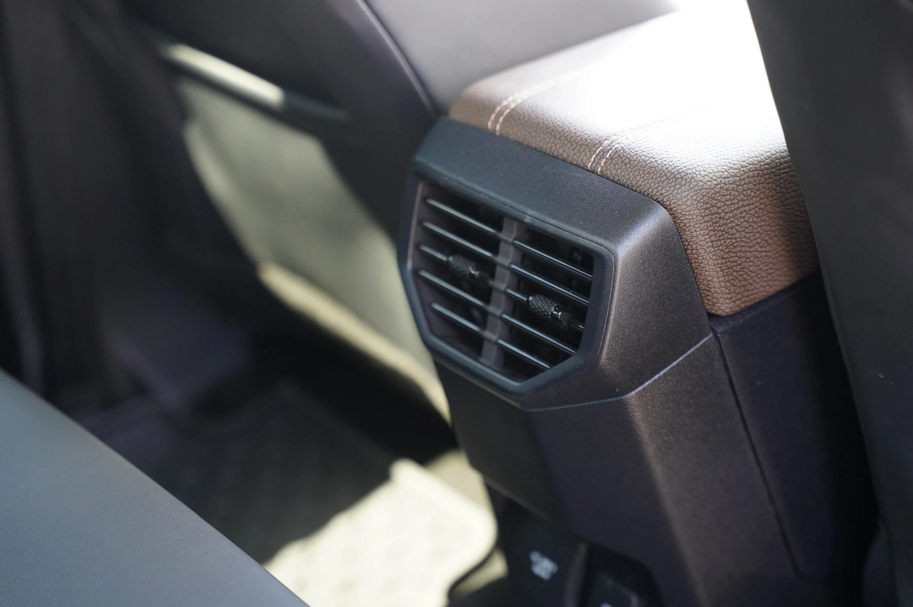 Volkswagen-Amarok-image-28