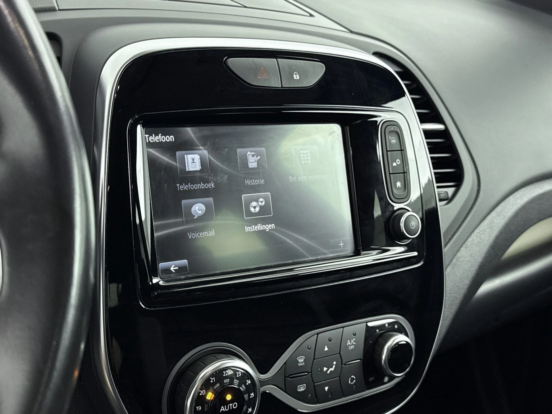 Renault-Captur-image-8