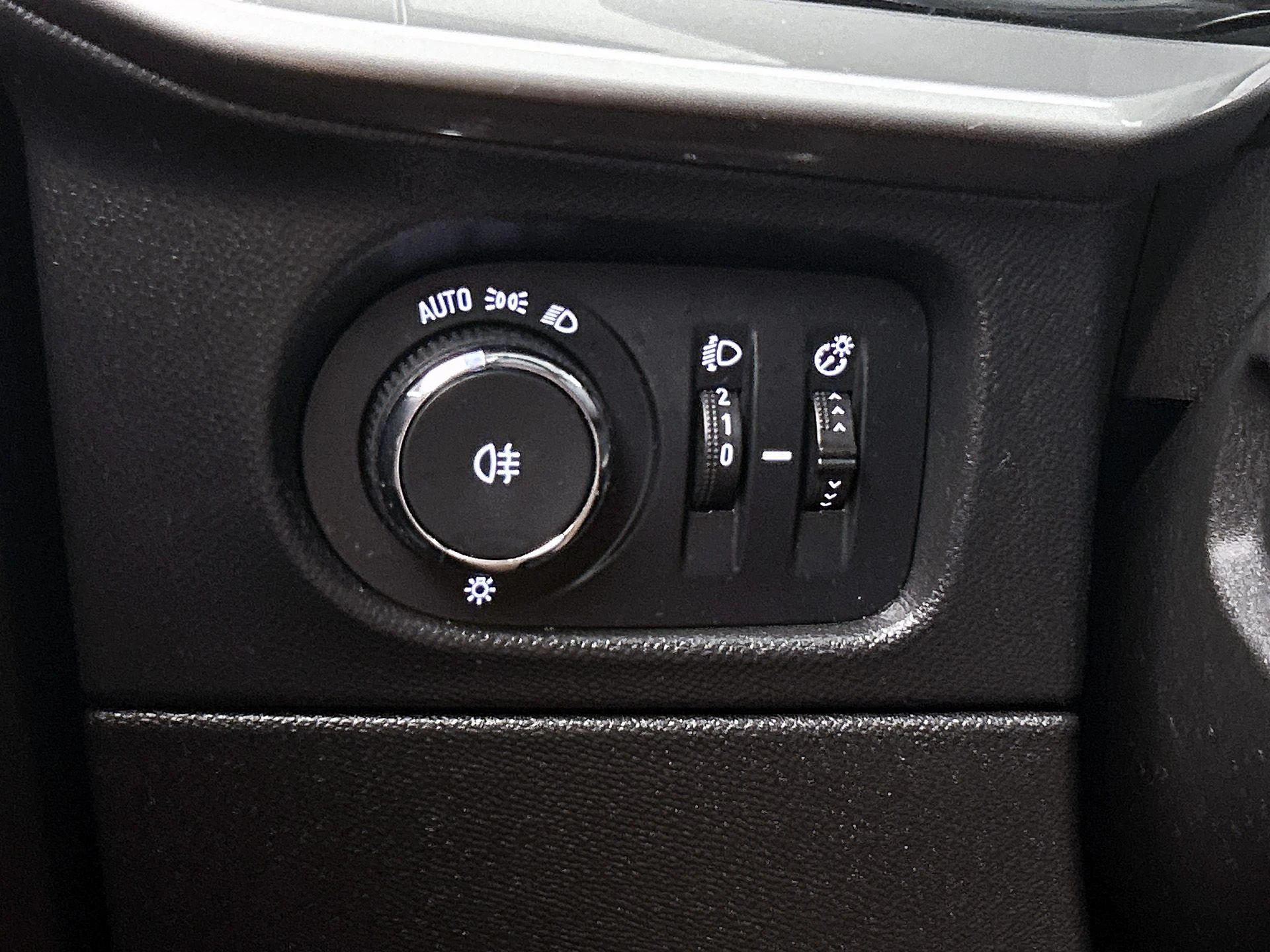 Opel-Mokka-e-image-22