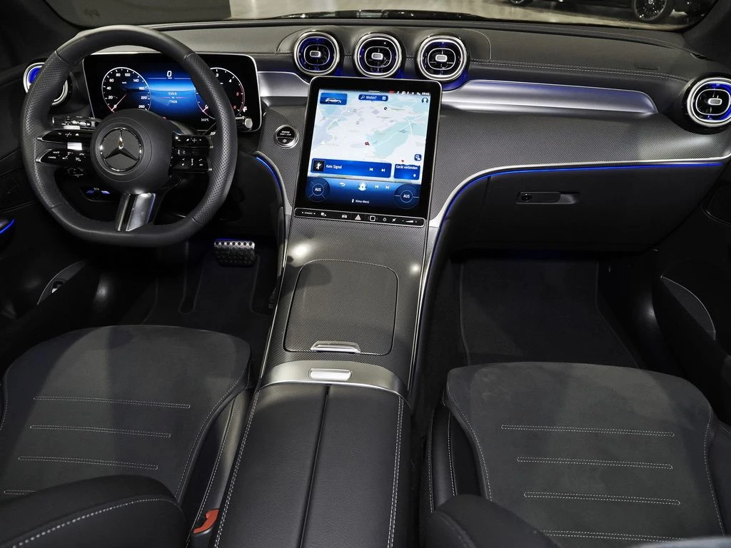 Mercedes-Benz-GLC 220 d-image-13