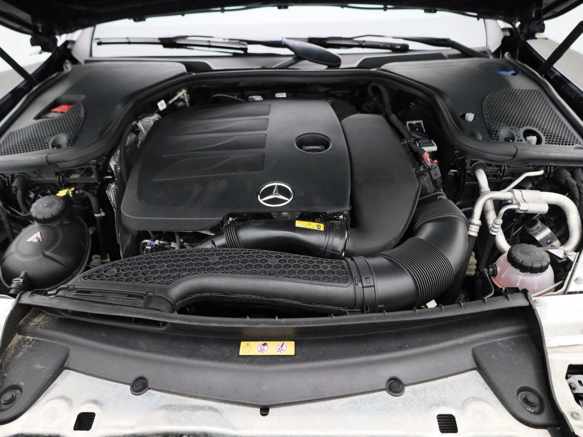 Mercedes-Benz-E-Klasse-image-36
