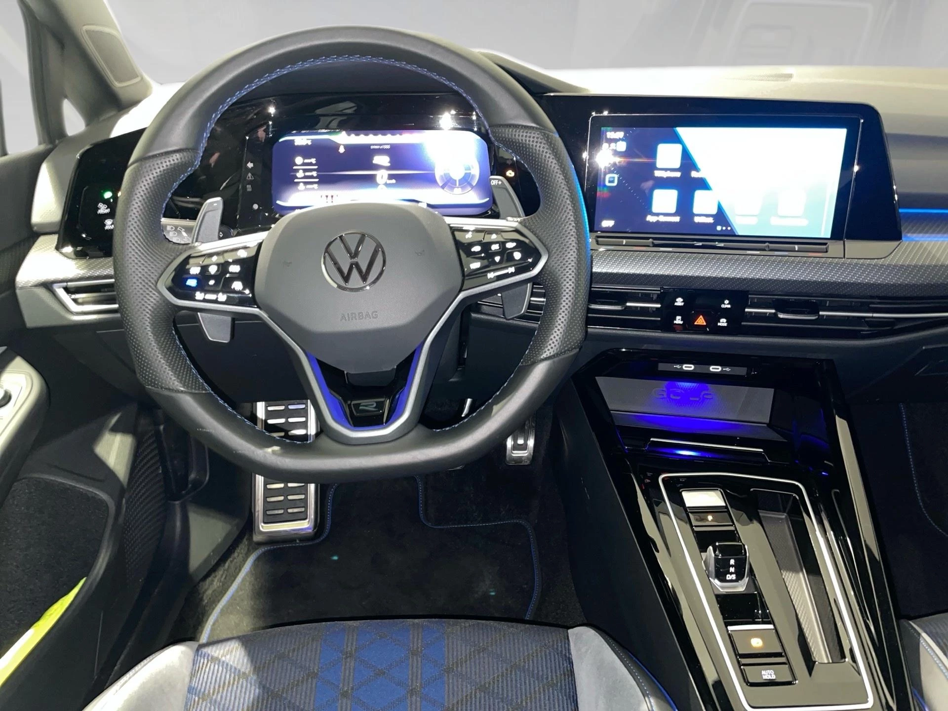 Volkswagen-Golf-image-5