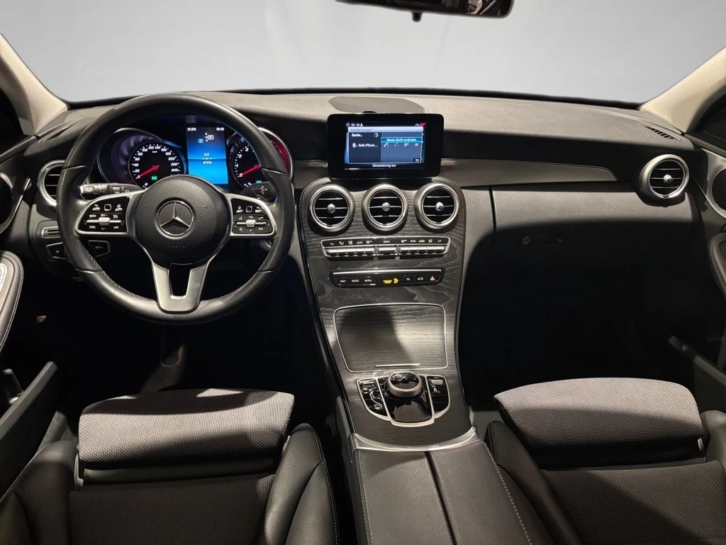 Mercedes-Benz-C-Klasse 200-image-10