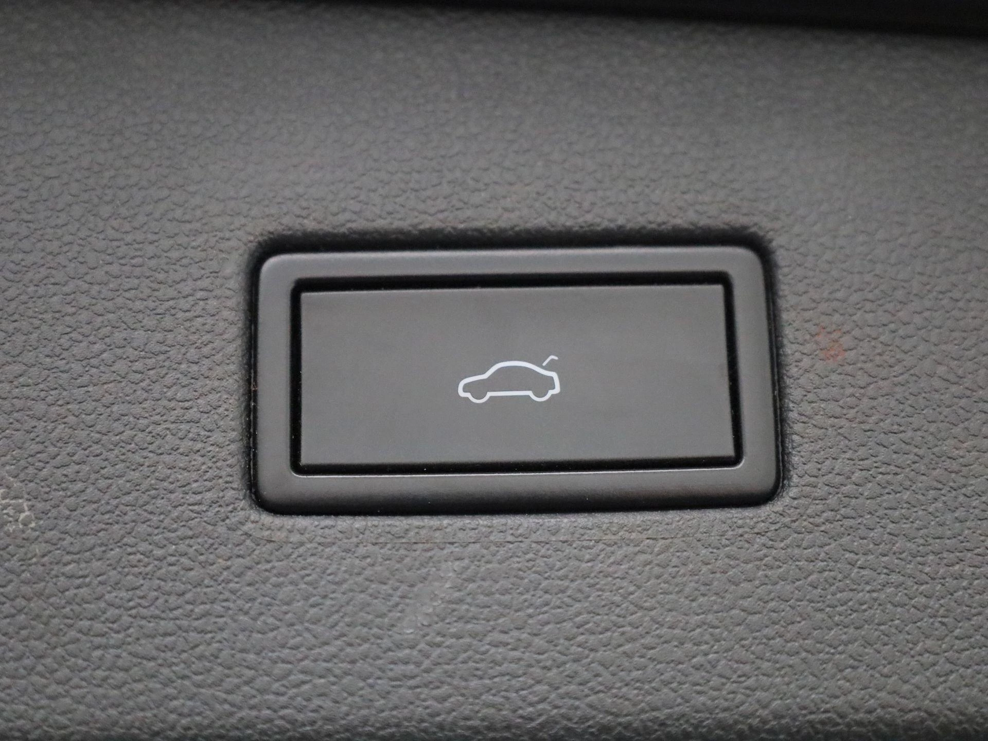Volkswagen-Tiguan Allspace-image-11