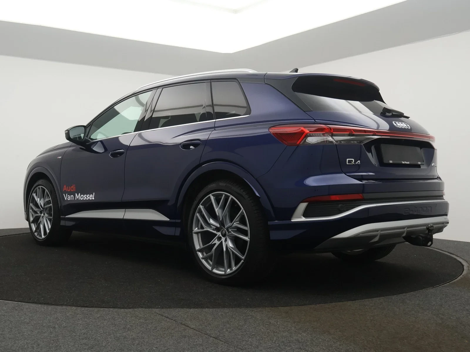 Audi Q4 e-tron Audi Q4 Corporate S 45 e-tron 210,00 kW / DEMO