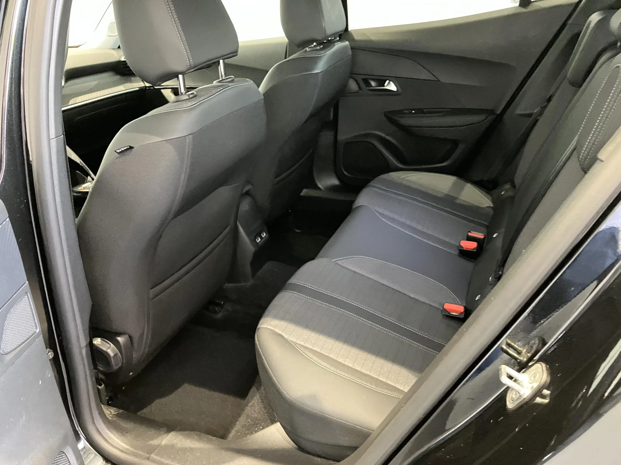 Peugeot-2008-image-11