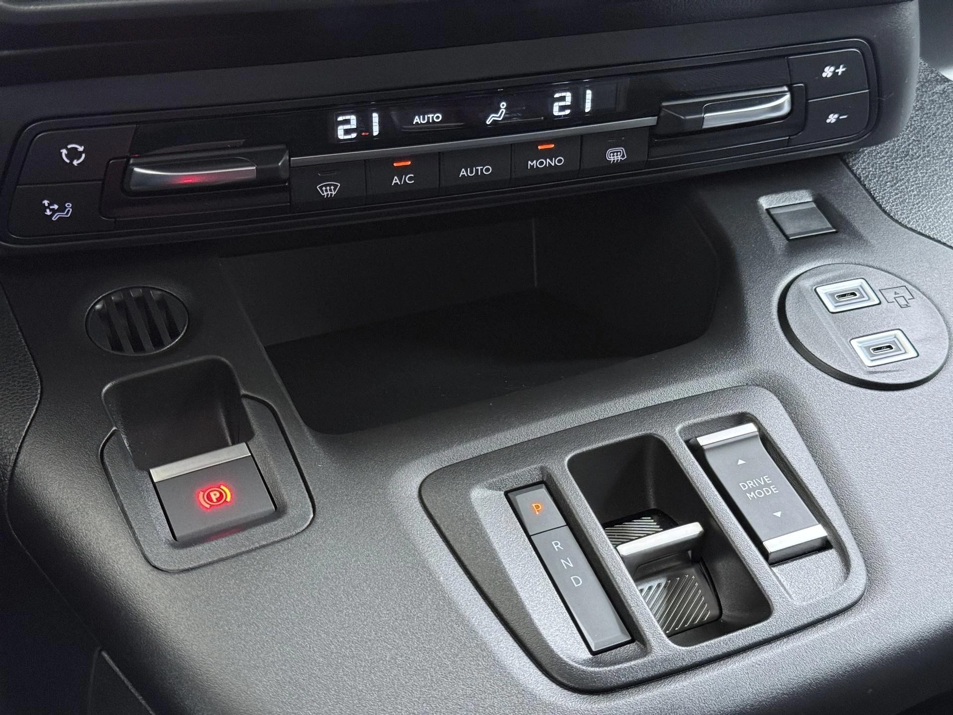 Opel-Combo-e-image-27
