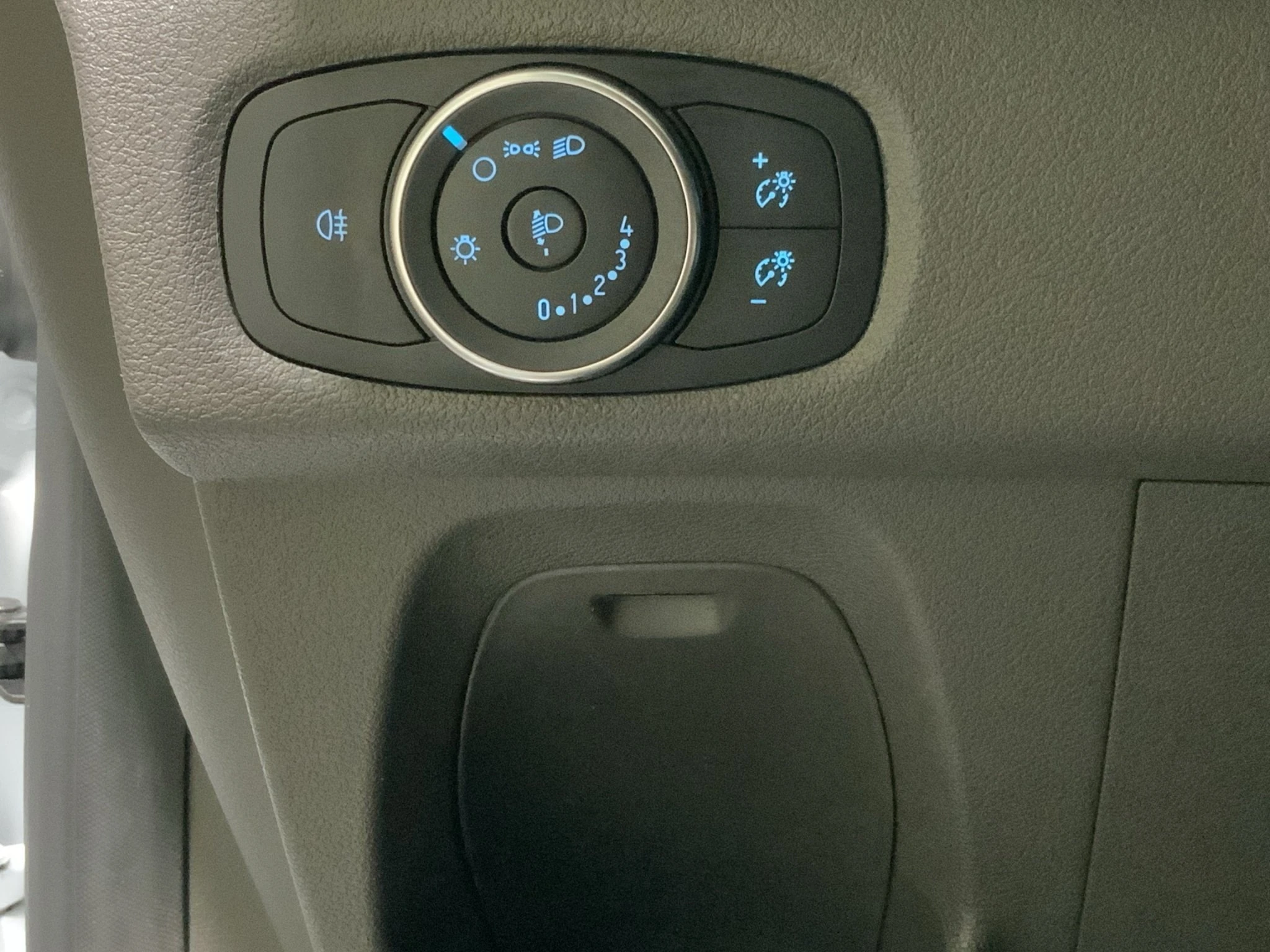 Ford-Transit Custom-image-19