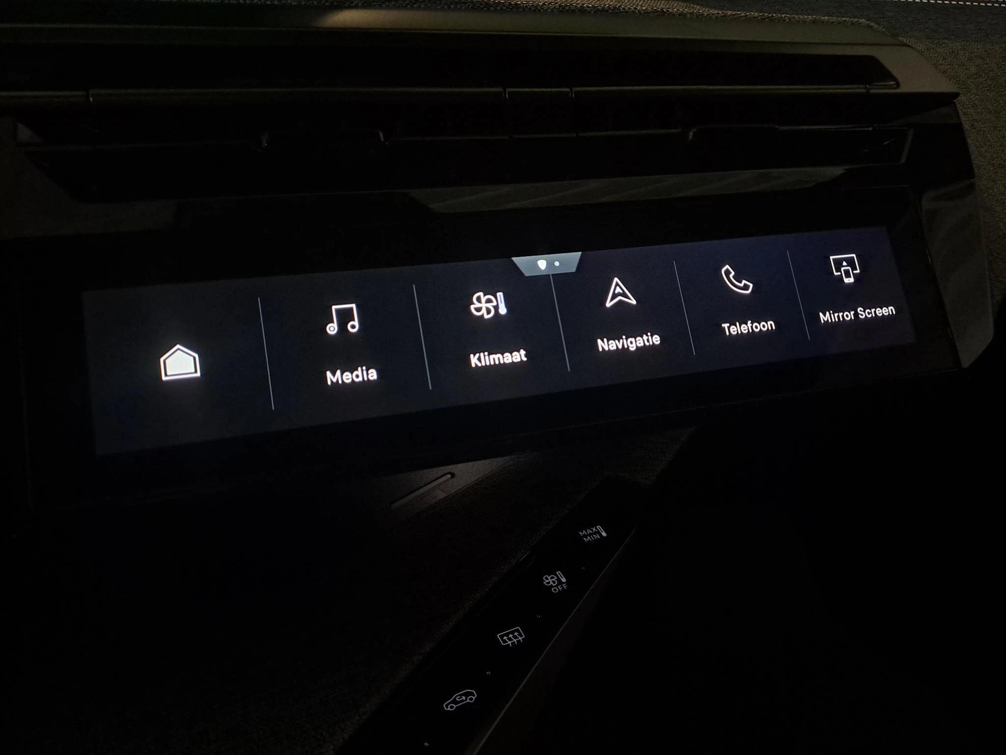 Peugeot-e-3008-image-35