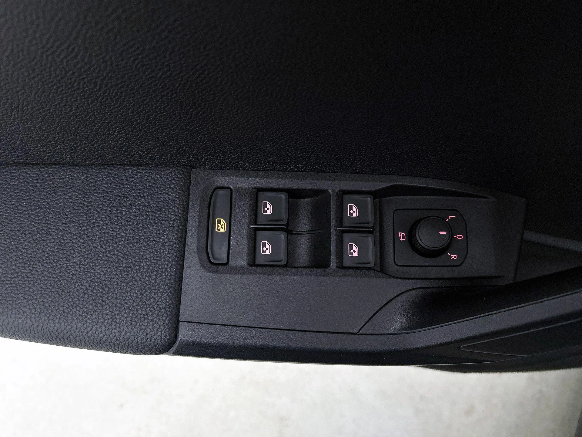 SEAT-Arona-image-31