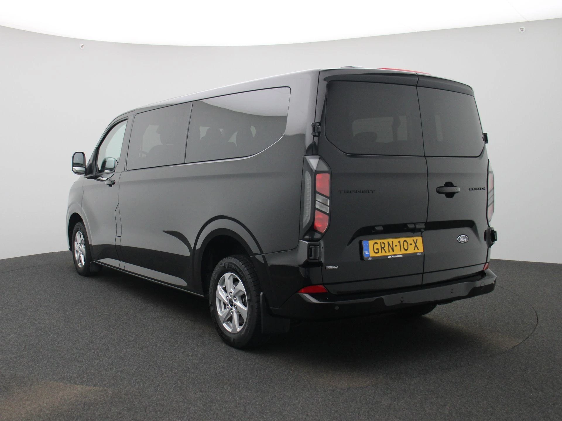 Ford Transit Custom 340 2.5 PHEV L2H1 Limited